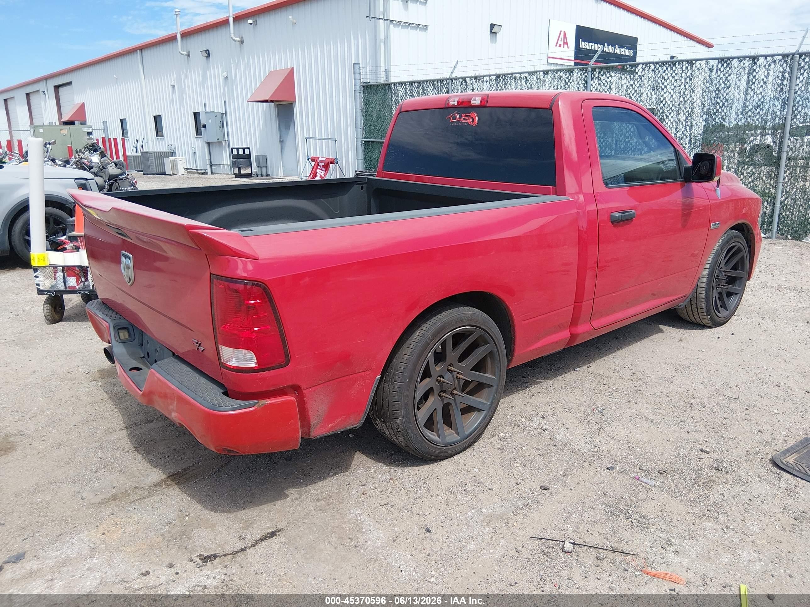 2012 Ram 1500 St Red vin: 3C6JD6AT2CG104257