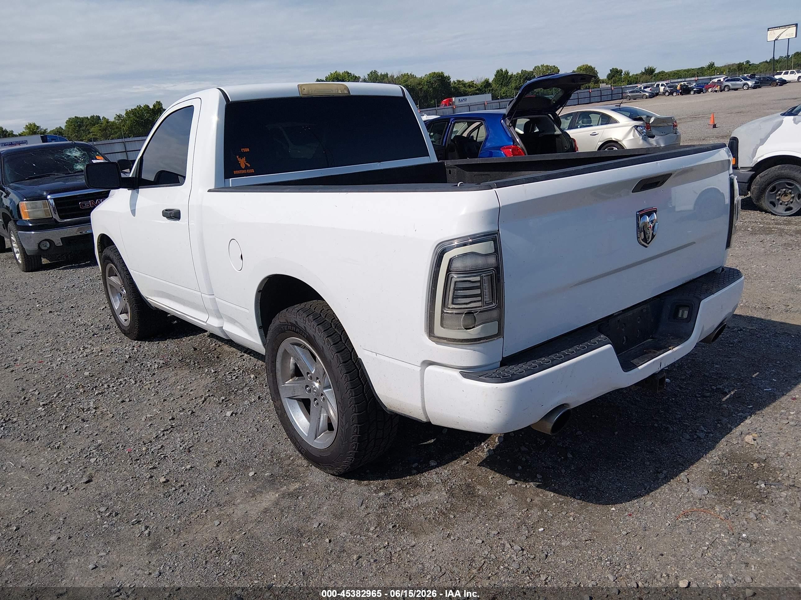 2012 Ram 1500 St White vin: 3C6JD6AT3CG239747