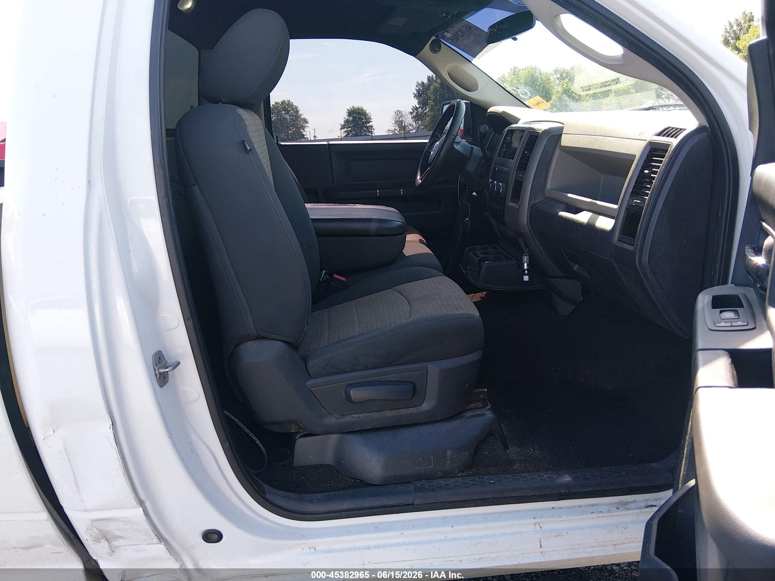 2012 Ram 1500 St White vin: 3C6JD6AT3CG239747