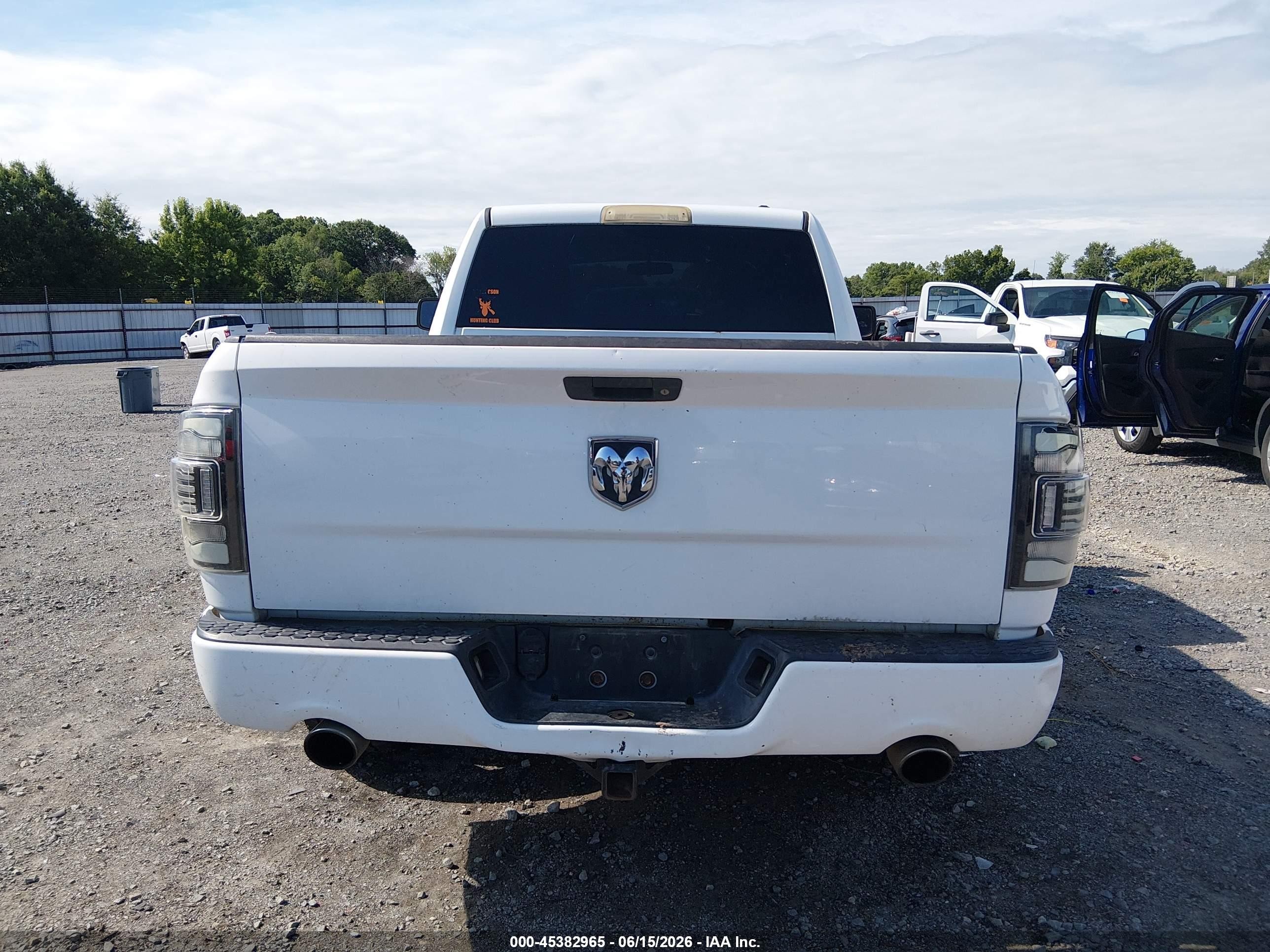 2012 Ram 1500 St White vin: 3C6JD6AT3CG239747