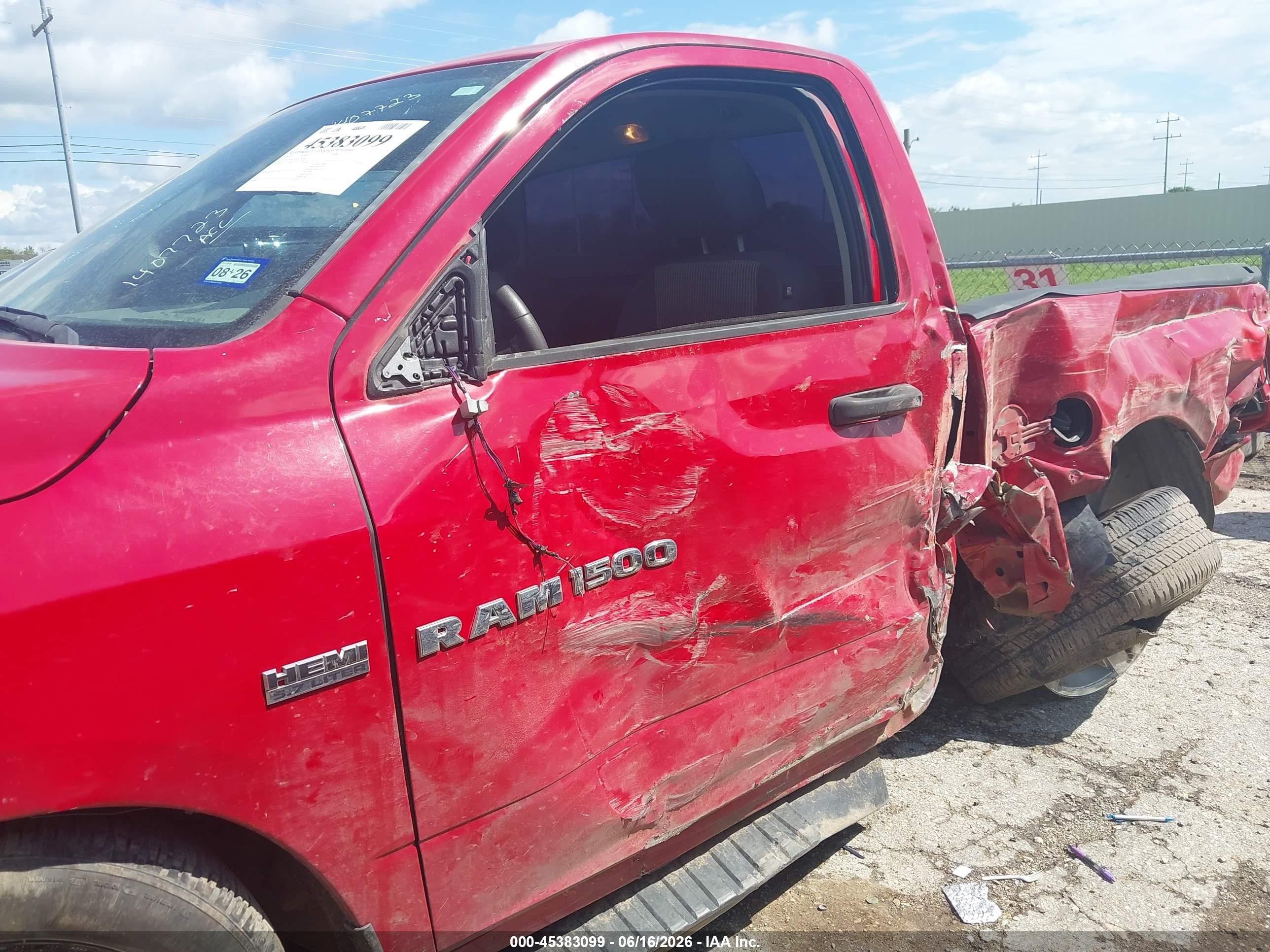2012 Ram 1500 St Red vin: 3C6JD6AT9CG193308