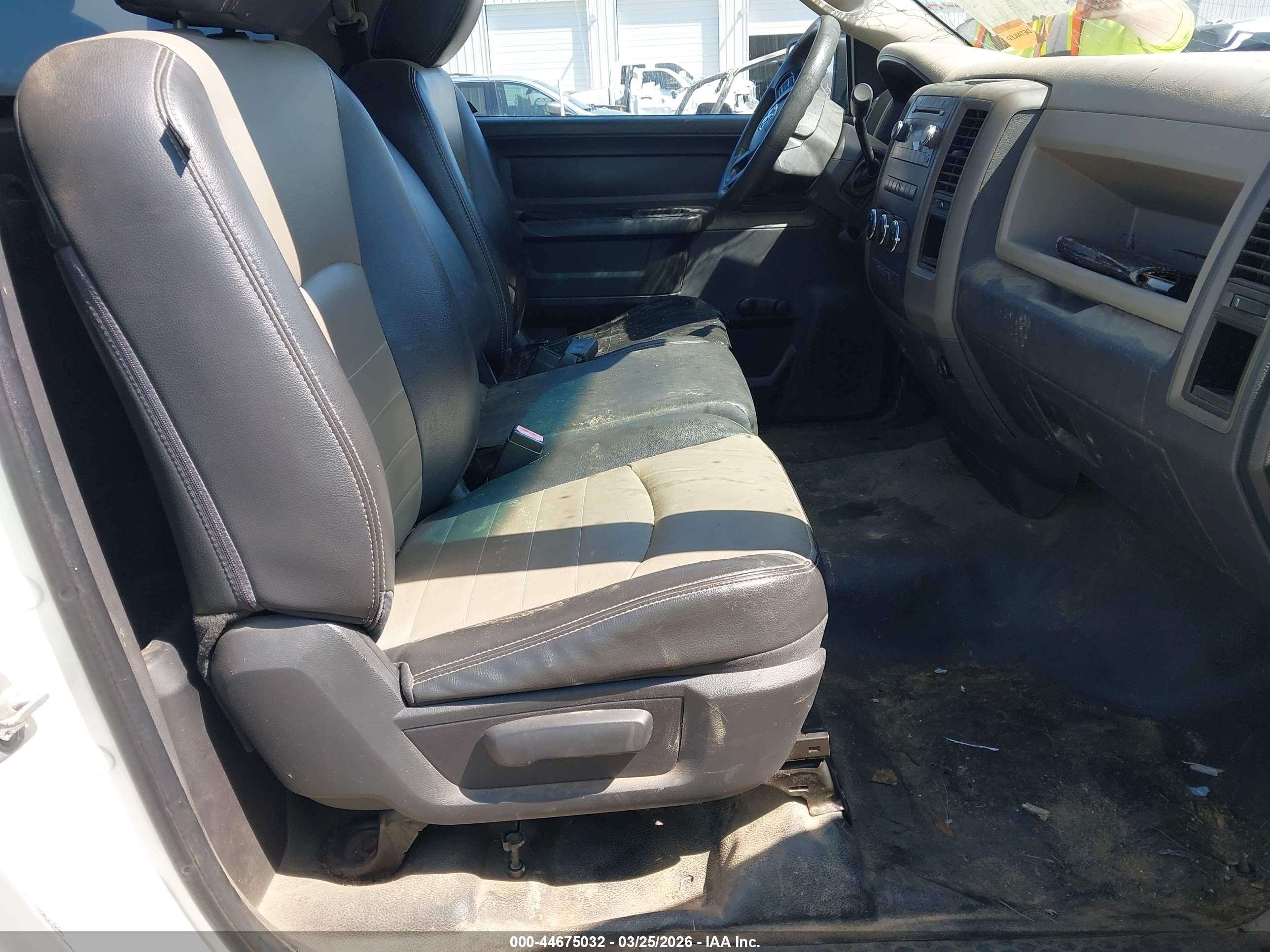 2012 Ram 1500 St White vin: 3C6JD6ATXCG183368