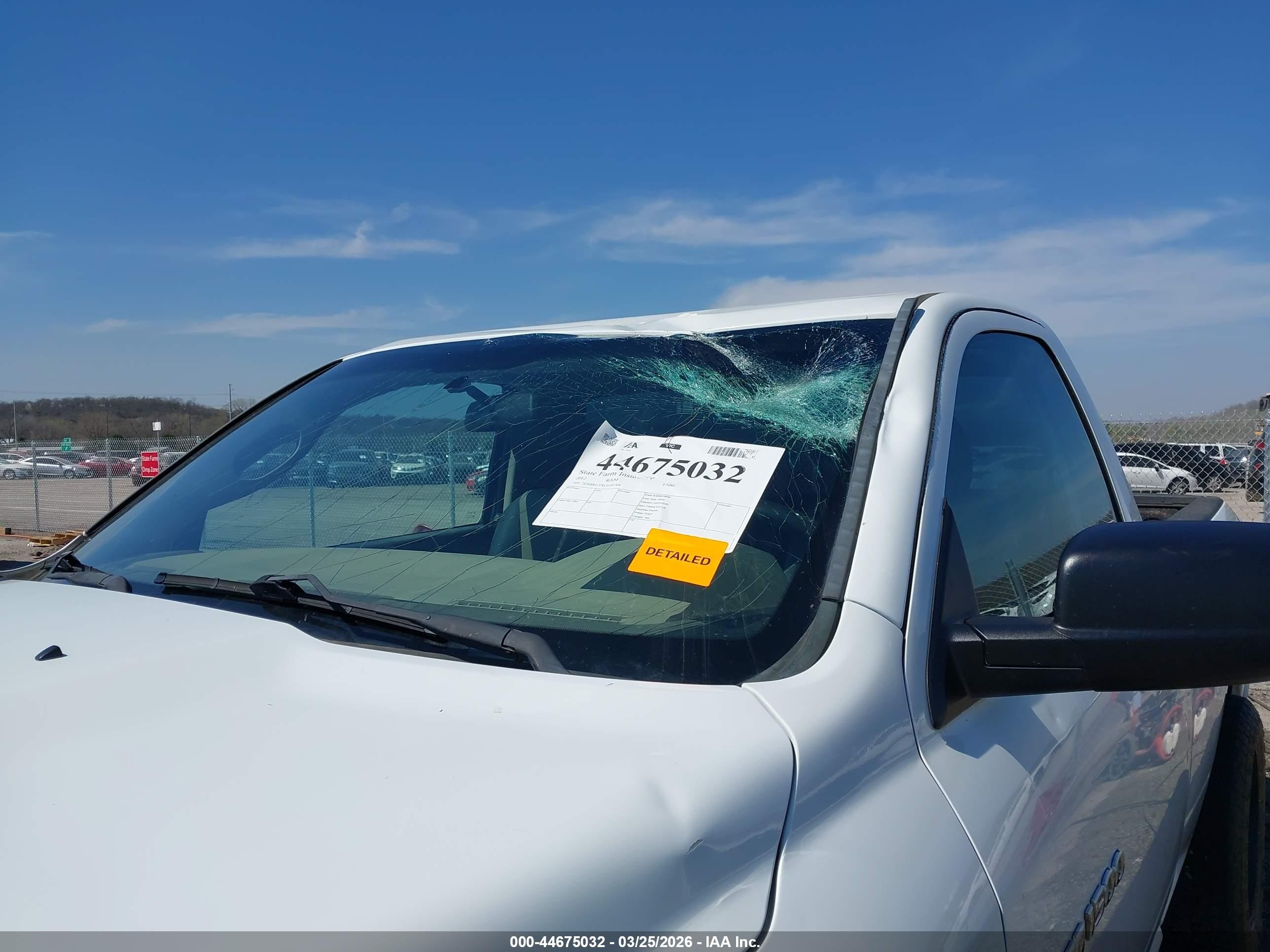 2012 Ram 1500 St White vin: 3C6JD6ATXCG183368