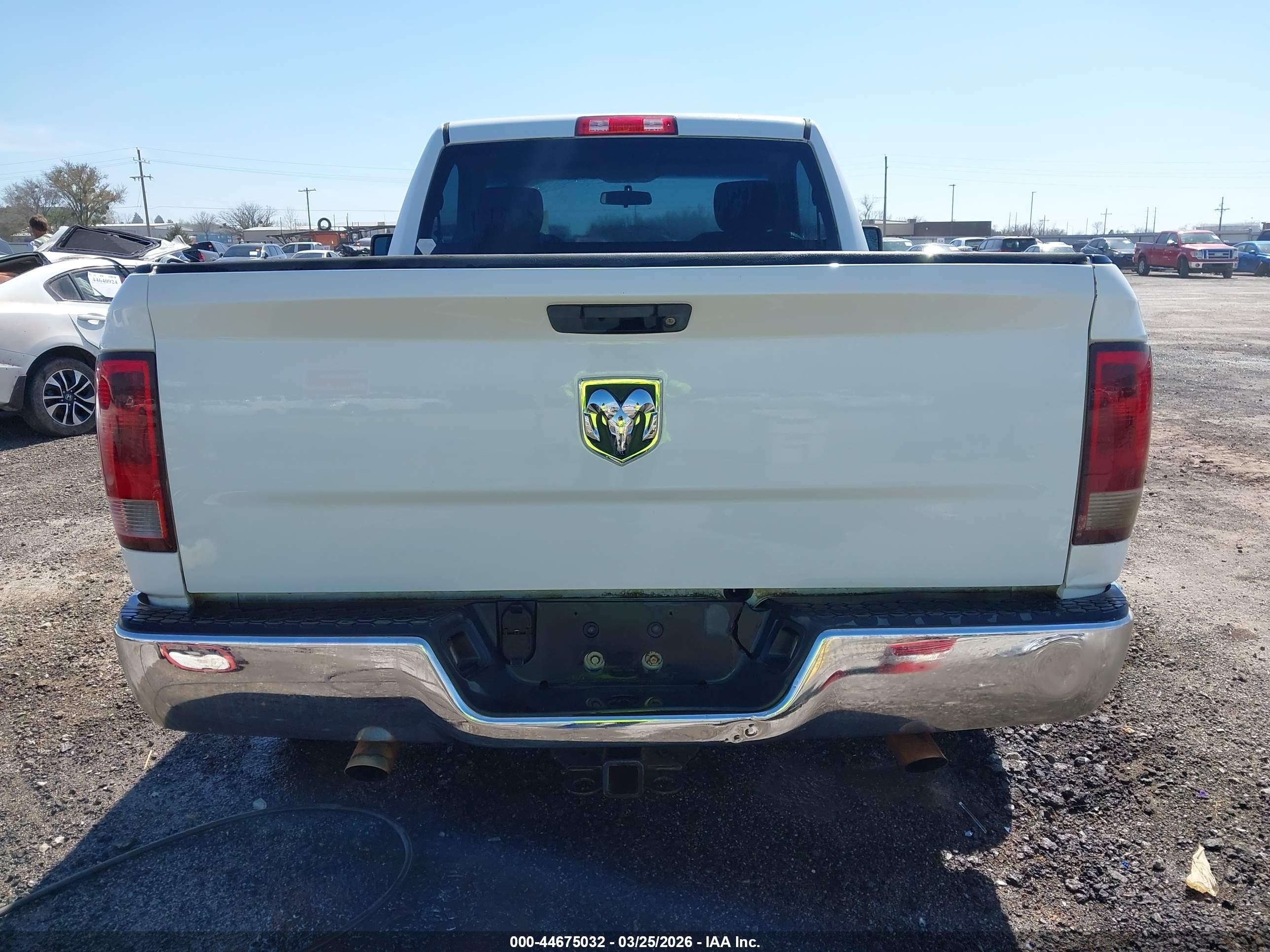 2012 Ram 1500 St White vin: 3C6JD6ATXCG183368