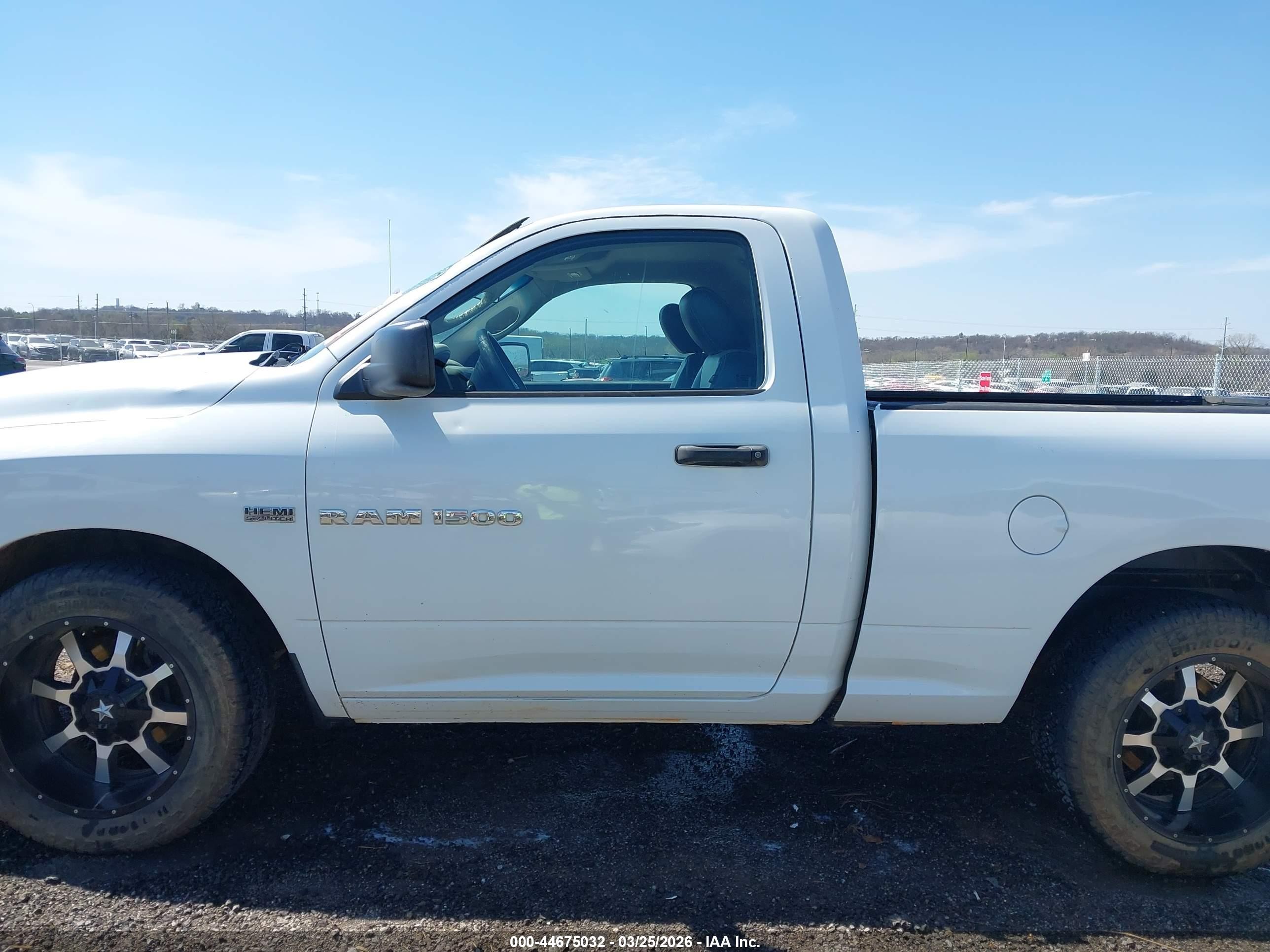 2012 Ram 1500 St White vin: 3C6JD6ATXCG183368