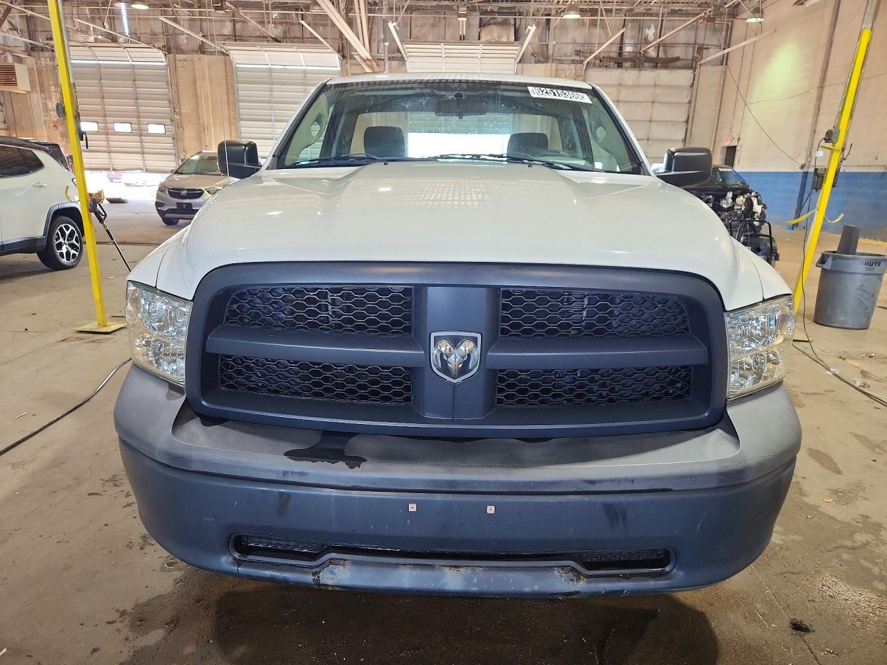 2012 Dodge Ram 1500 St Белый vin: 3C6JD6DK8CG137914
