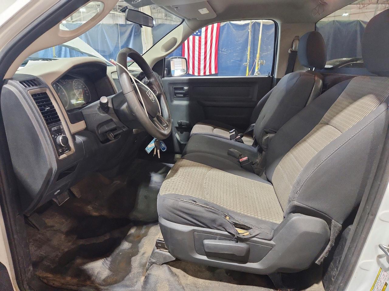 2012 Dodge Ram 1500 St Белый vin: 3C6JD6DK8CG137914