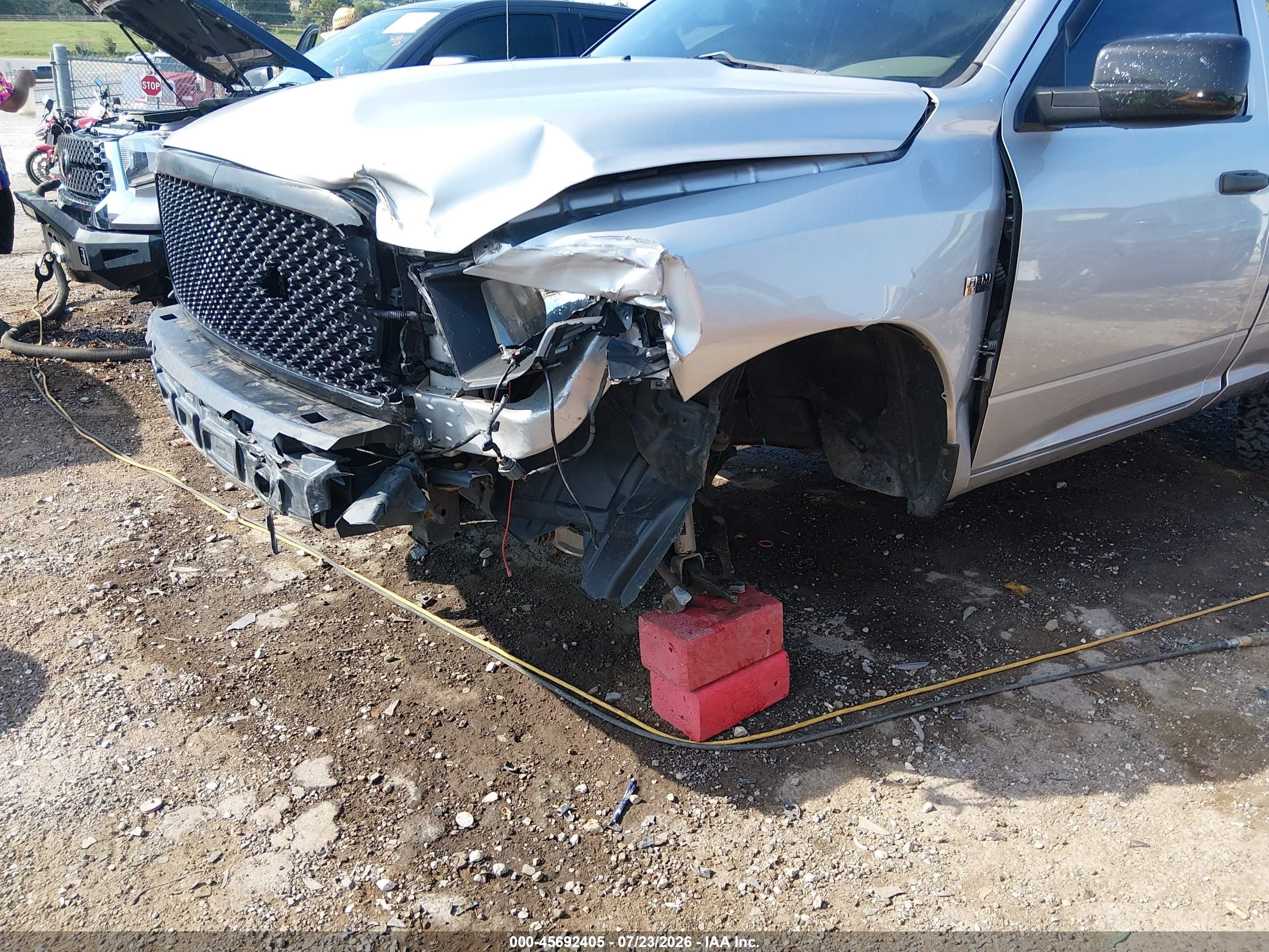 2012 Ram 1500 Express Silver vin: 3C6JD7AT4CG103195