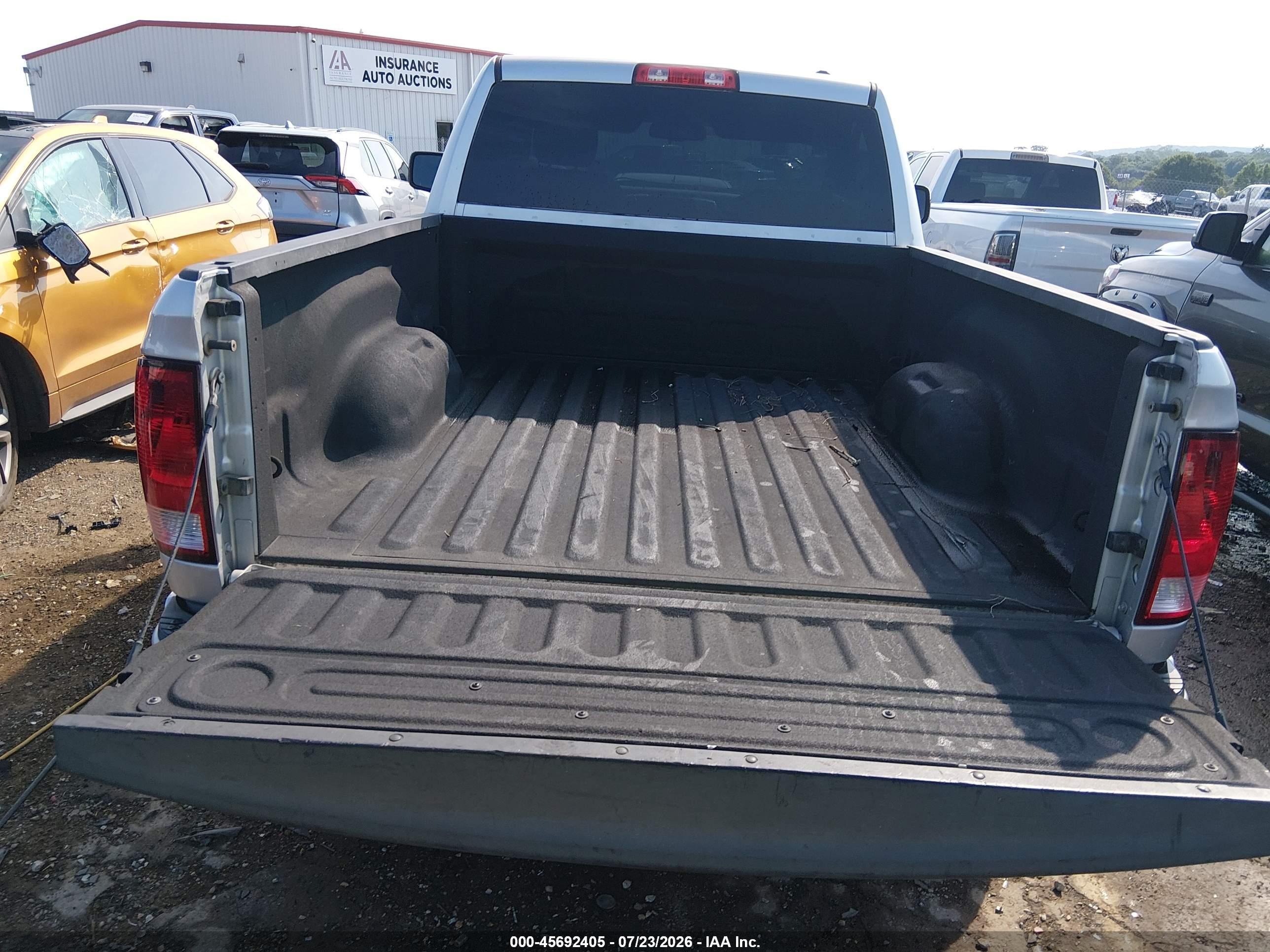 2012 Ram 1500 Express Silver vin: 3C6JD7AT4CG103195