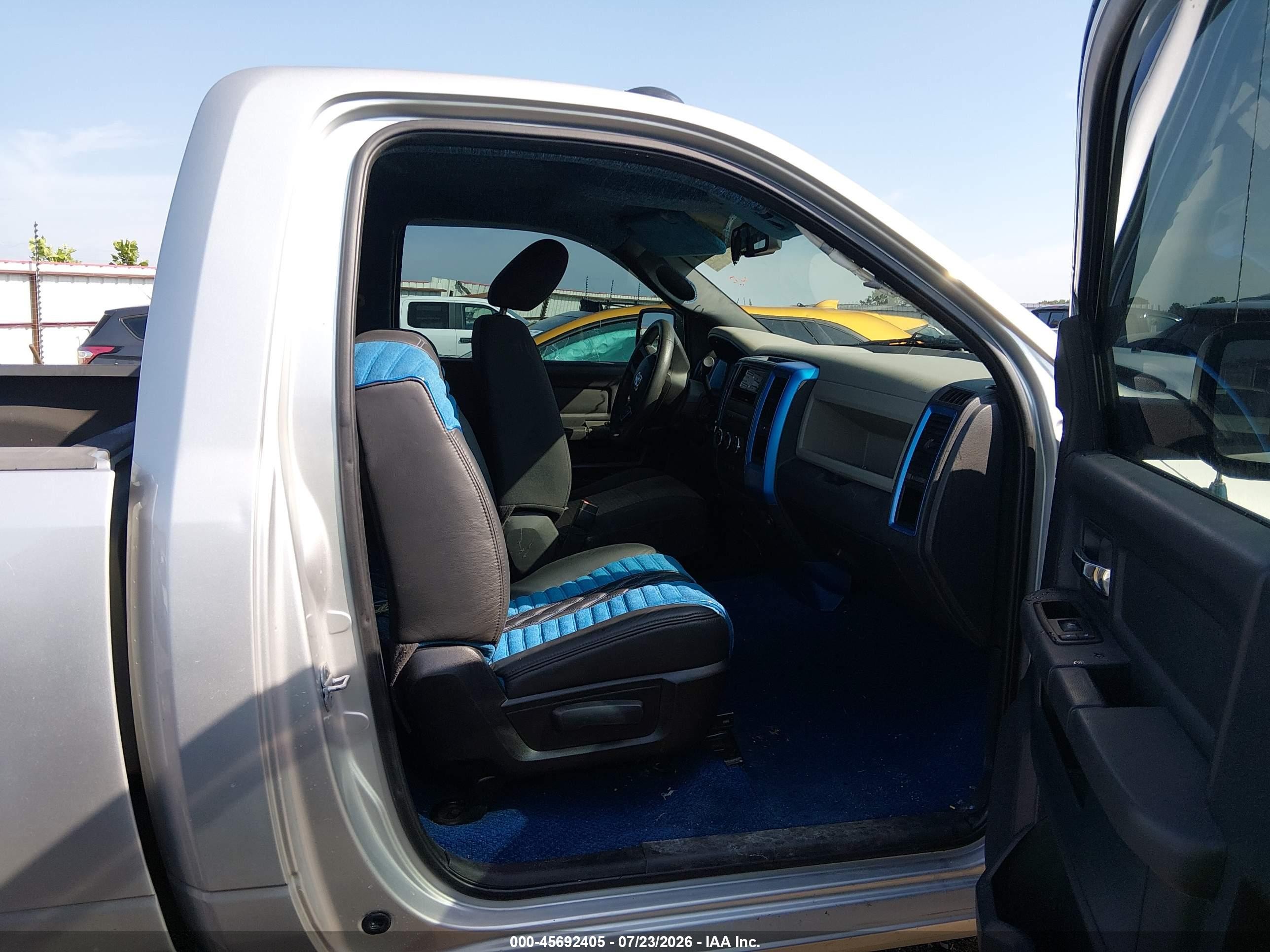 2012 Ram 1500 Express Silver vin: 3C6JD7AT4CG103195