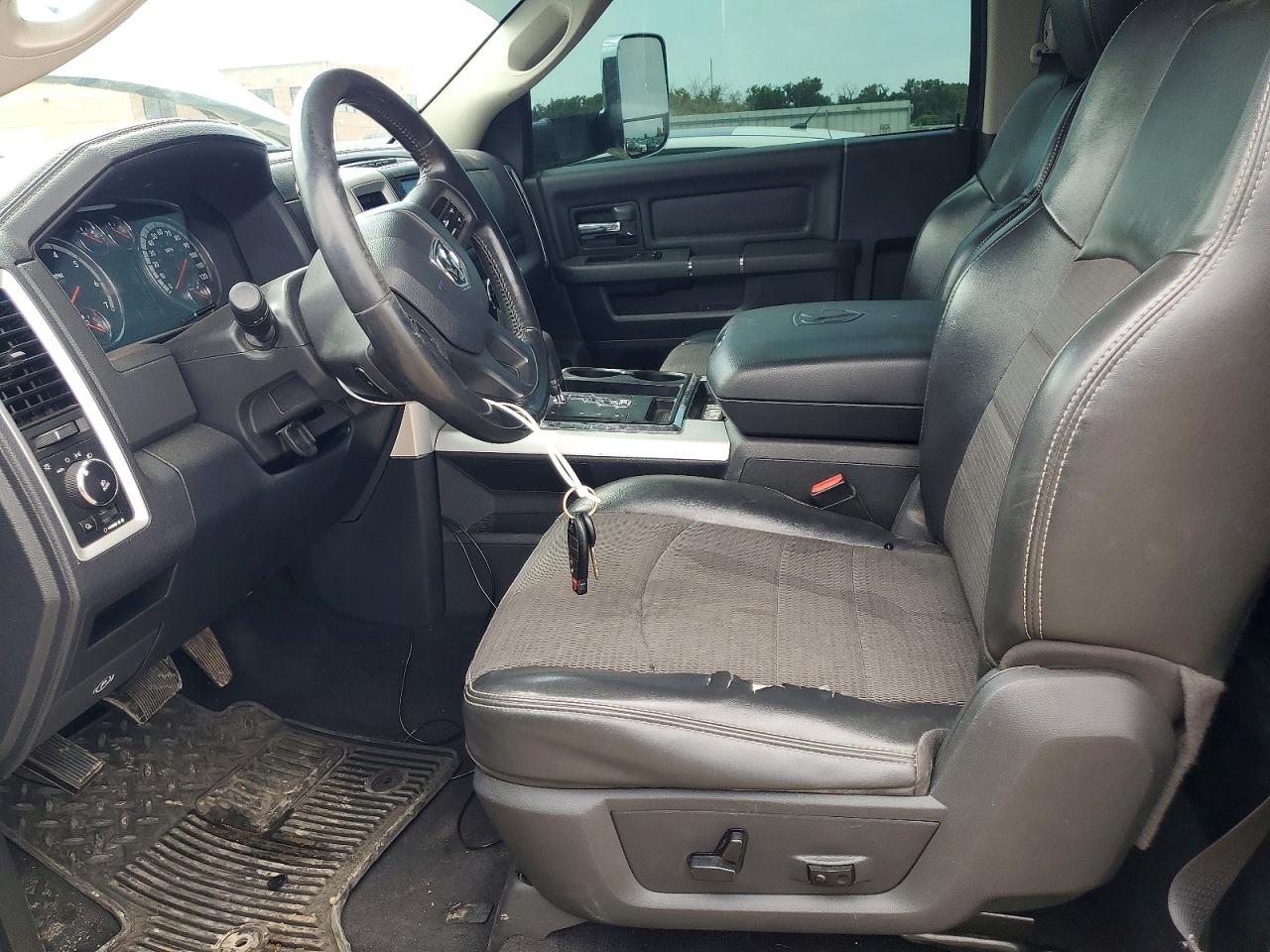 2012 Dodge Ram 1500 Sport Silver vin: 3C6JD7CT8CG101477