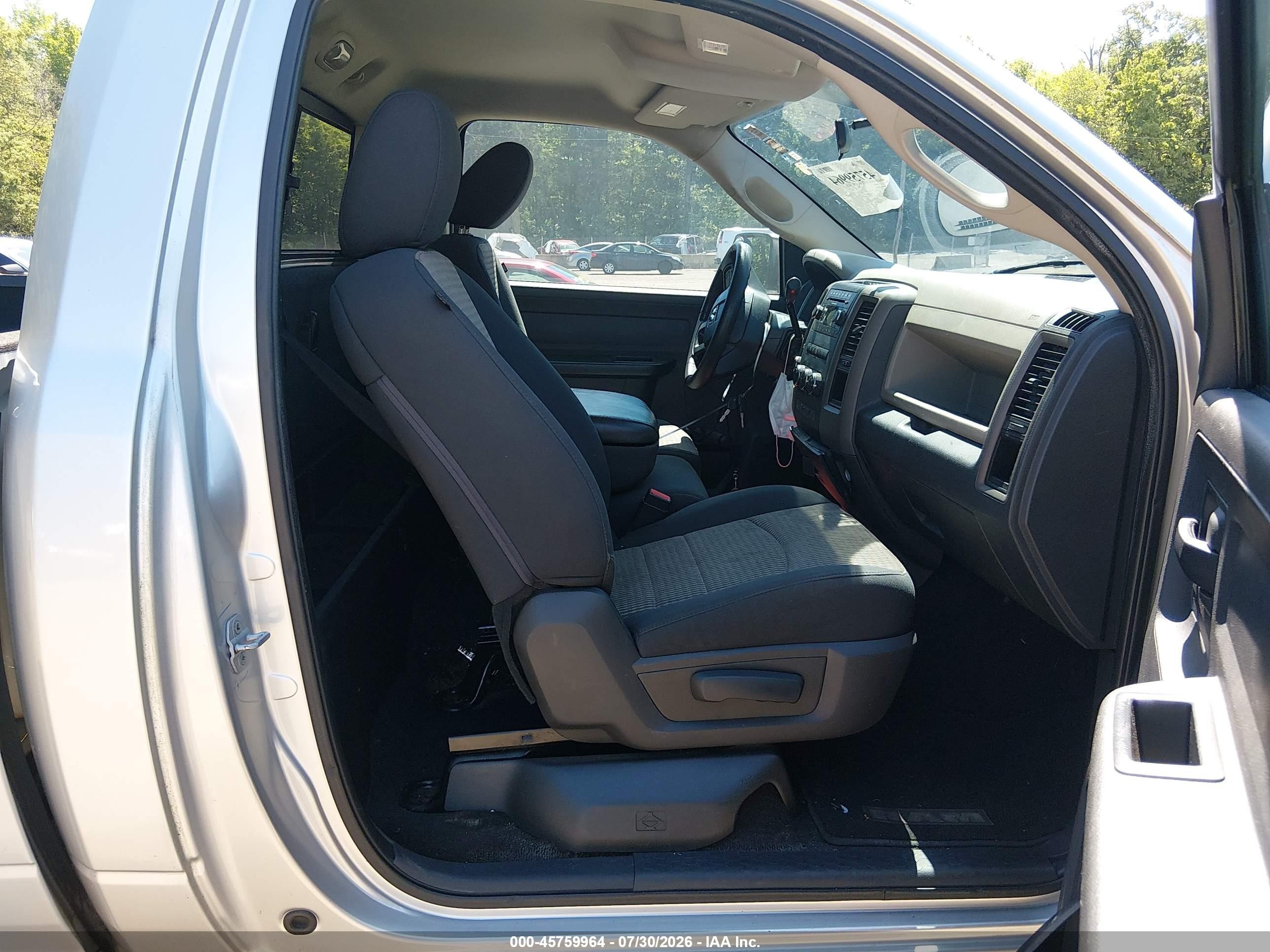 2012 Ram 1500 Tradesman Silver vin: 3C6JD7DT1CG251381