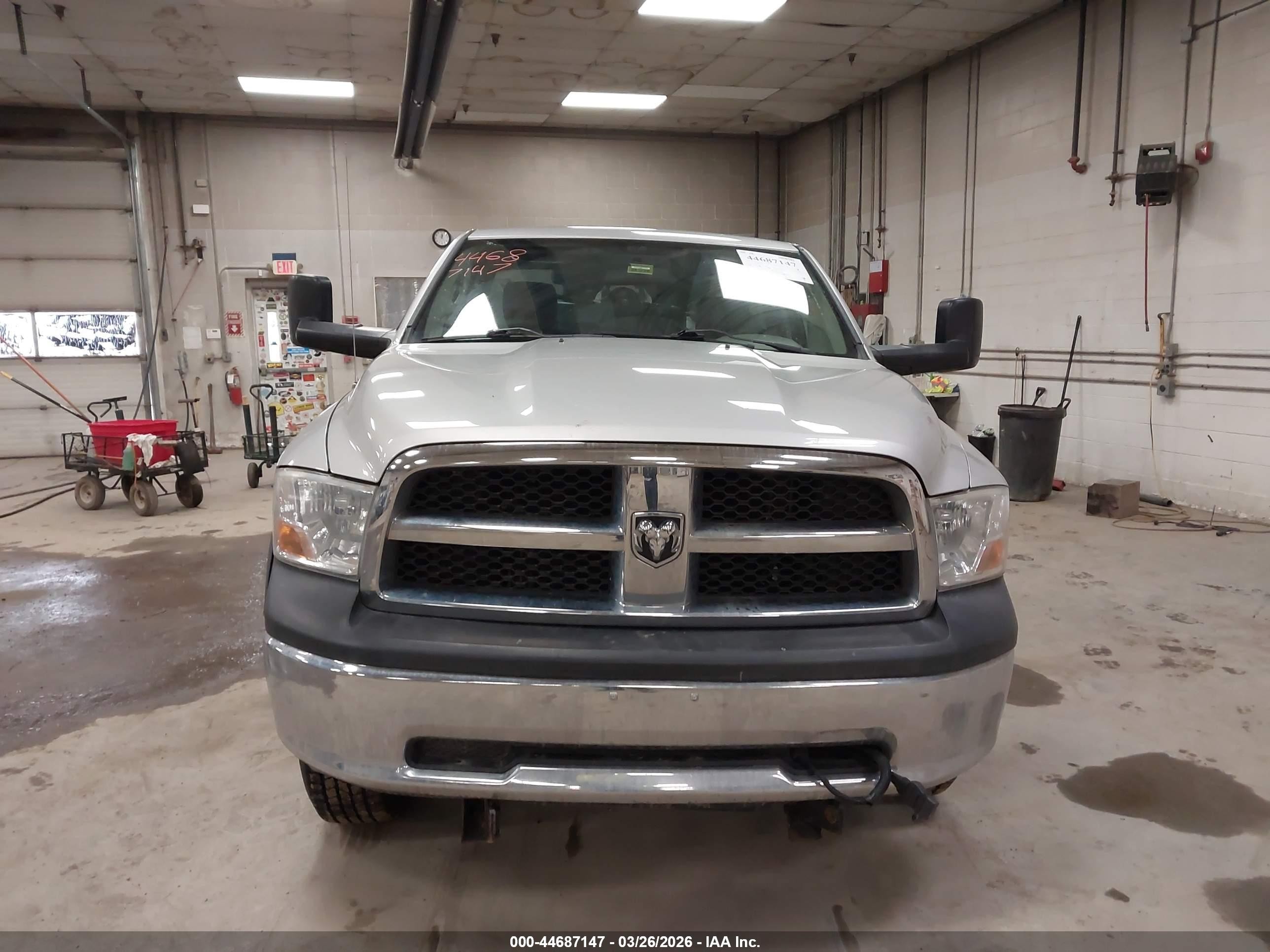 2012 Ram 1500 St Silver vin: 3C6JD7DTXCG120045