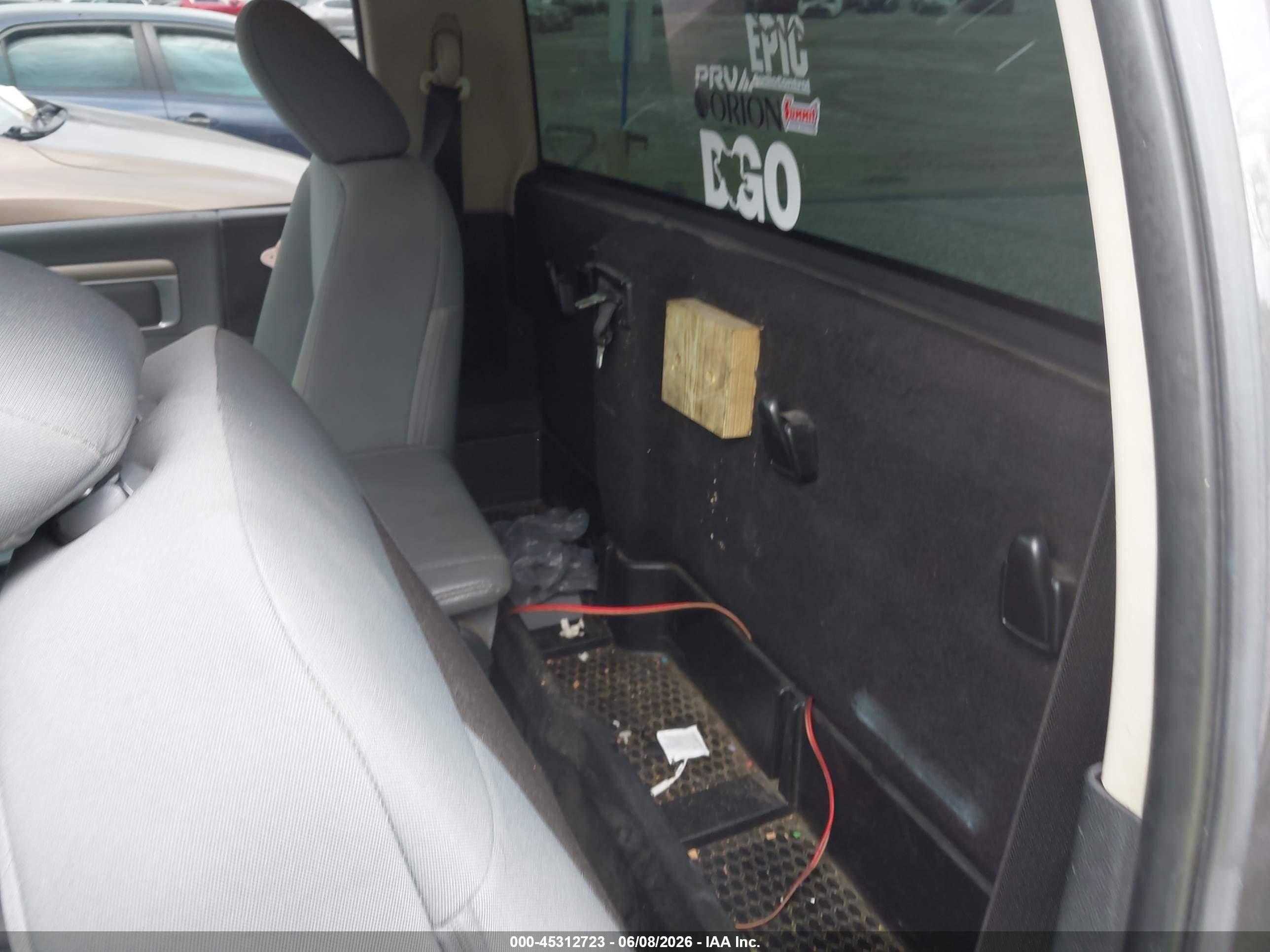 2014 Ram 1500 Tradesman Gray vin: 3C6JR6AG1EG161007