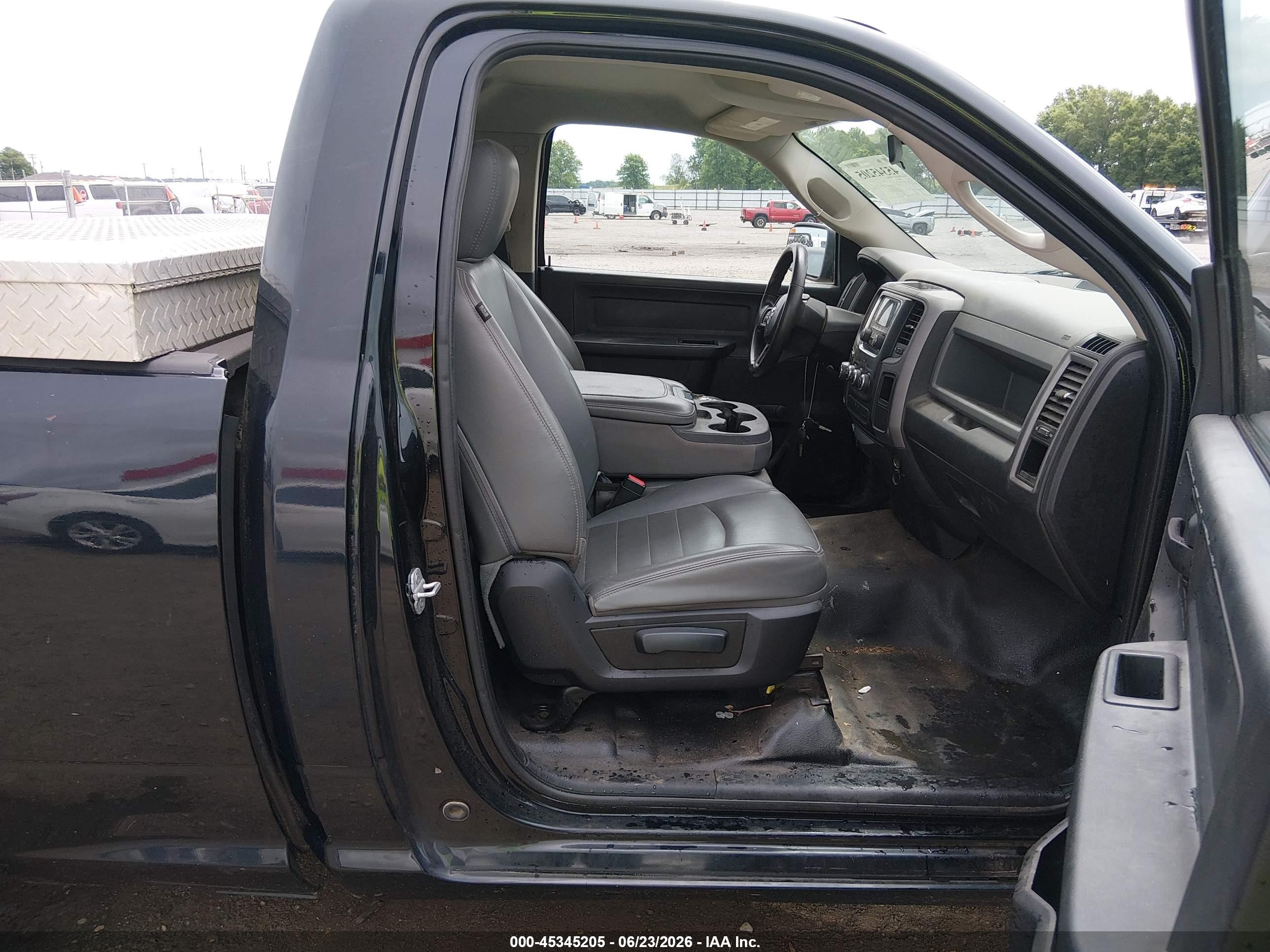 2014 Ram 1500 Tradesman Black vin: 3C6JR6AG2EG121745