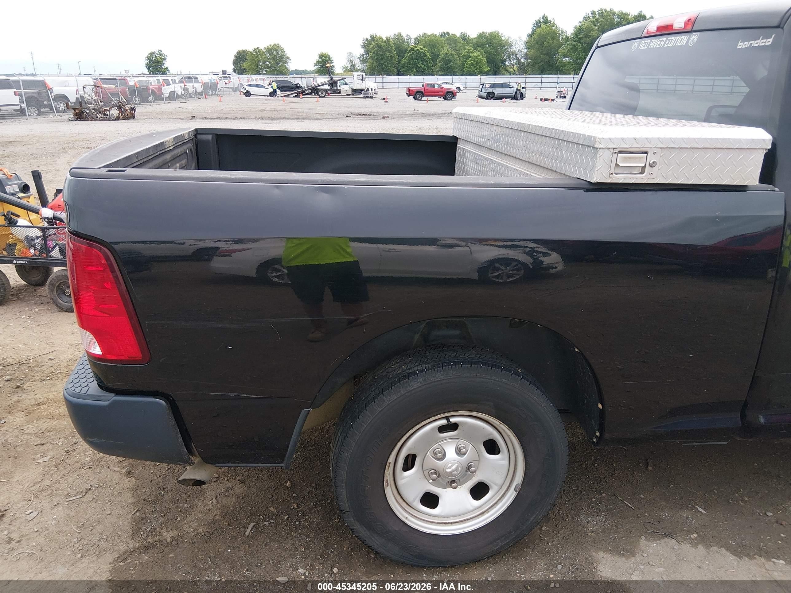 2014 Ram 1500 Tradesman Black vin: 3C6JR6AG2EG121745