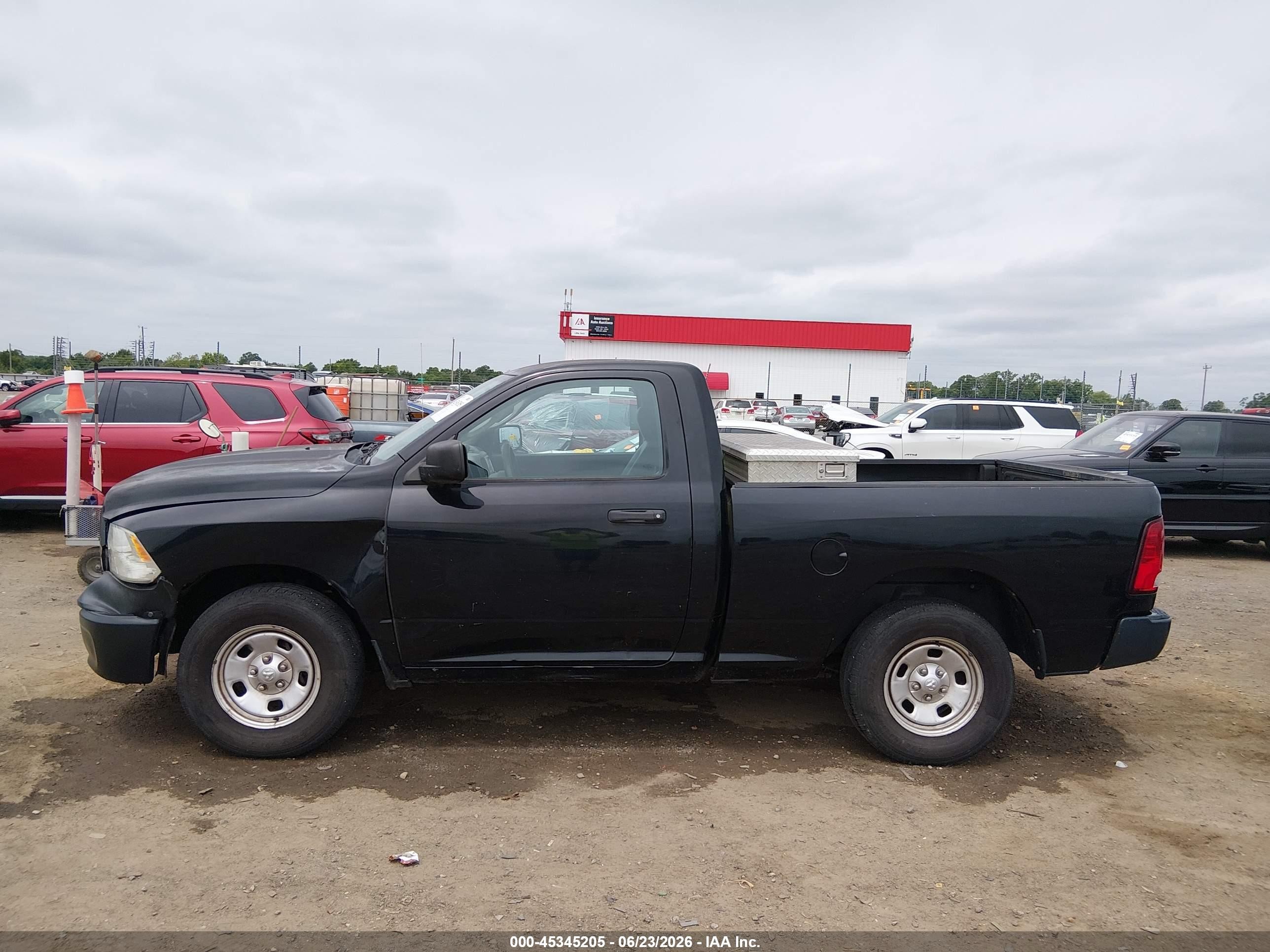 2014 Ram 1500 Tradesman Black vin: 3C6JR6AG2EG121745