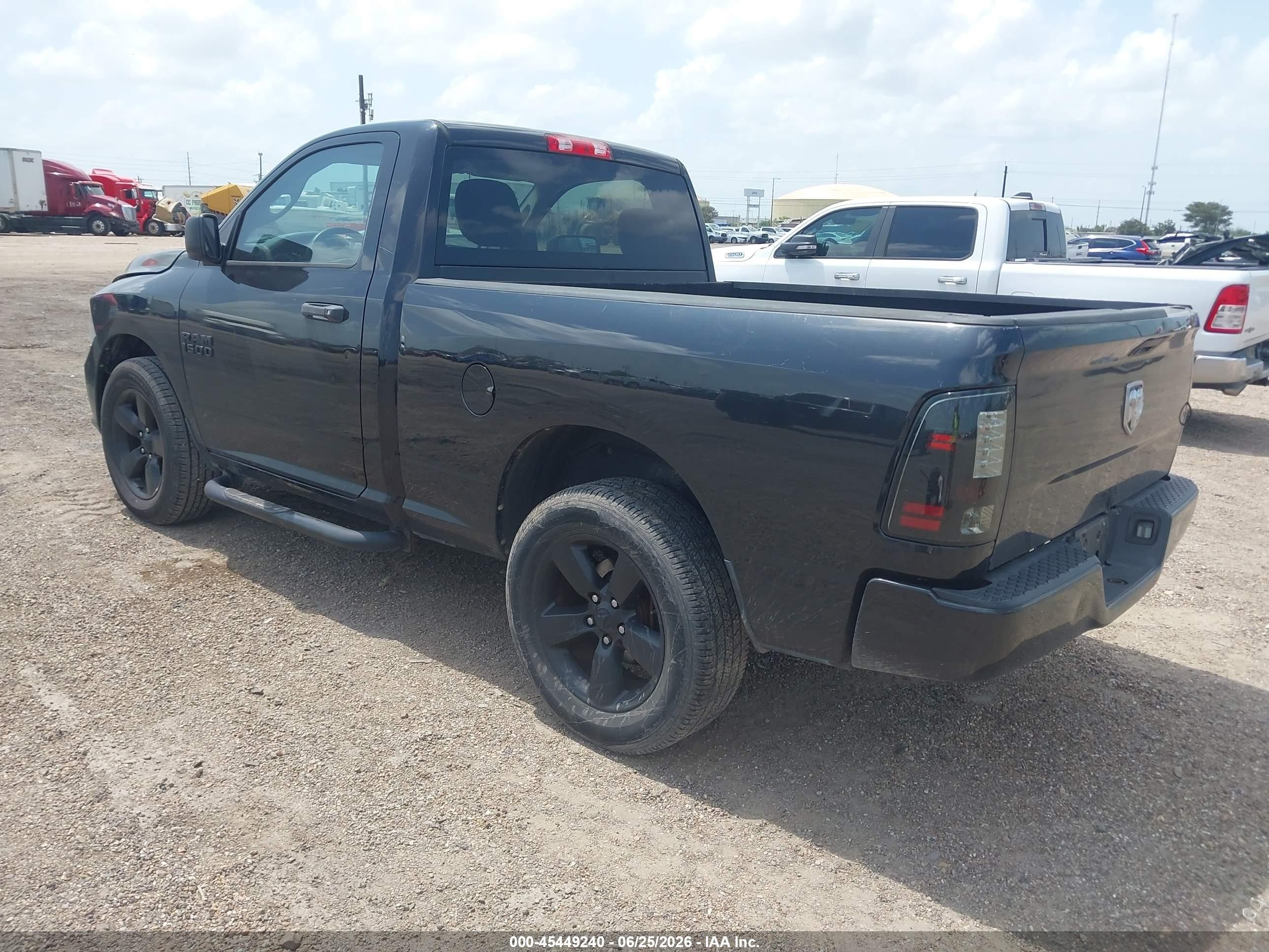 2015 Ram 1500 Express Черный vin: 3C6JR6AG5FG683253