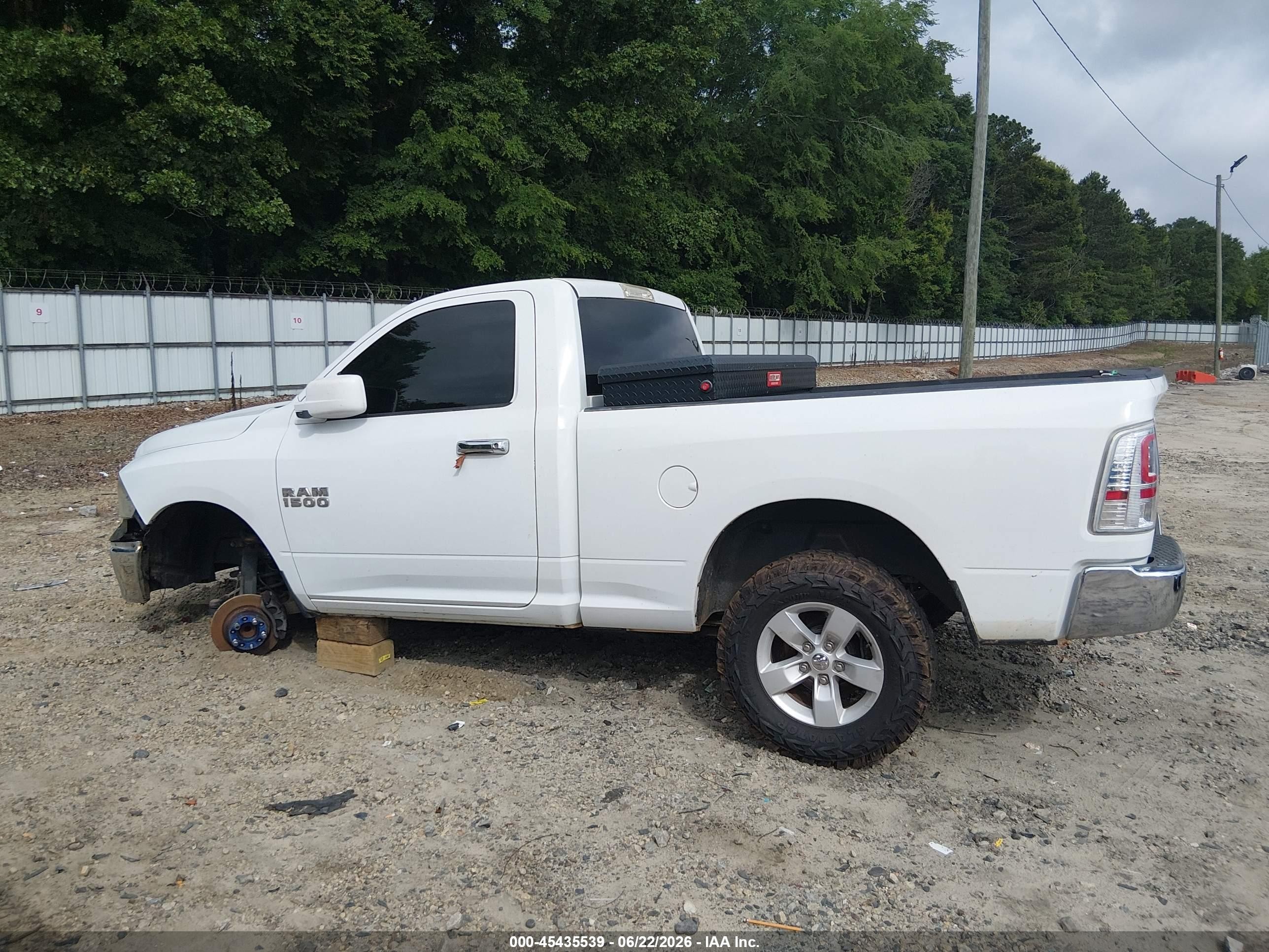 2013 Ram 1500 Tradesman Белый vin: 3C6JR6AG6DG538803
