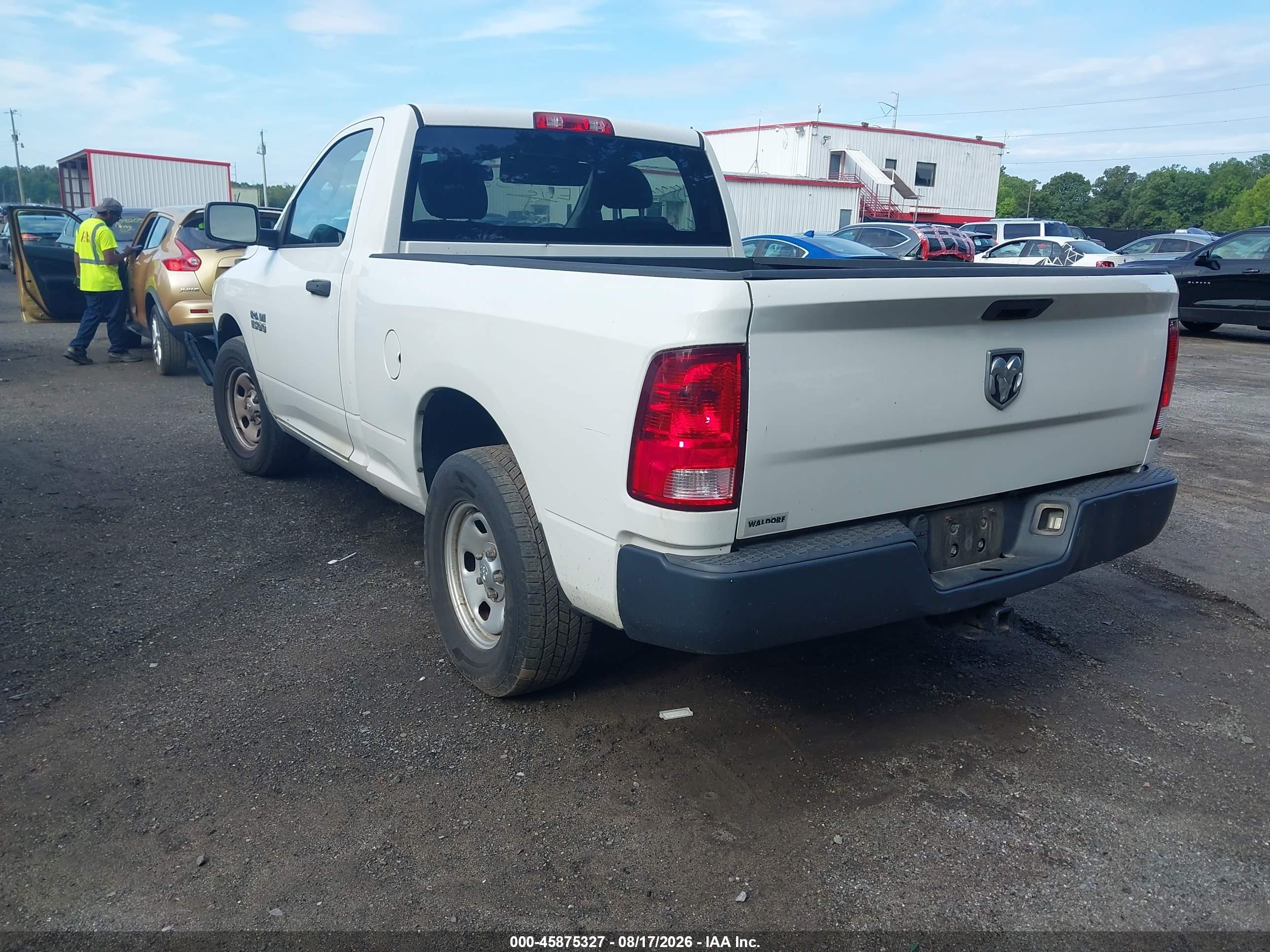2015 Ram 1500 Tradesman White vin: 3C6JR6AG7FG522399