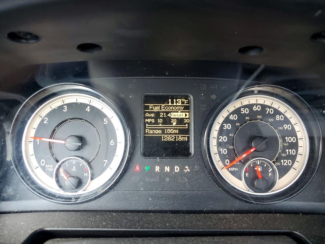 2017 Ram 1500 St White vin: 3C6JR6AG7HG504892