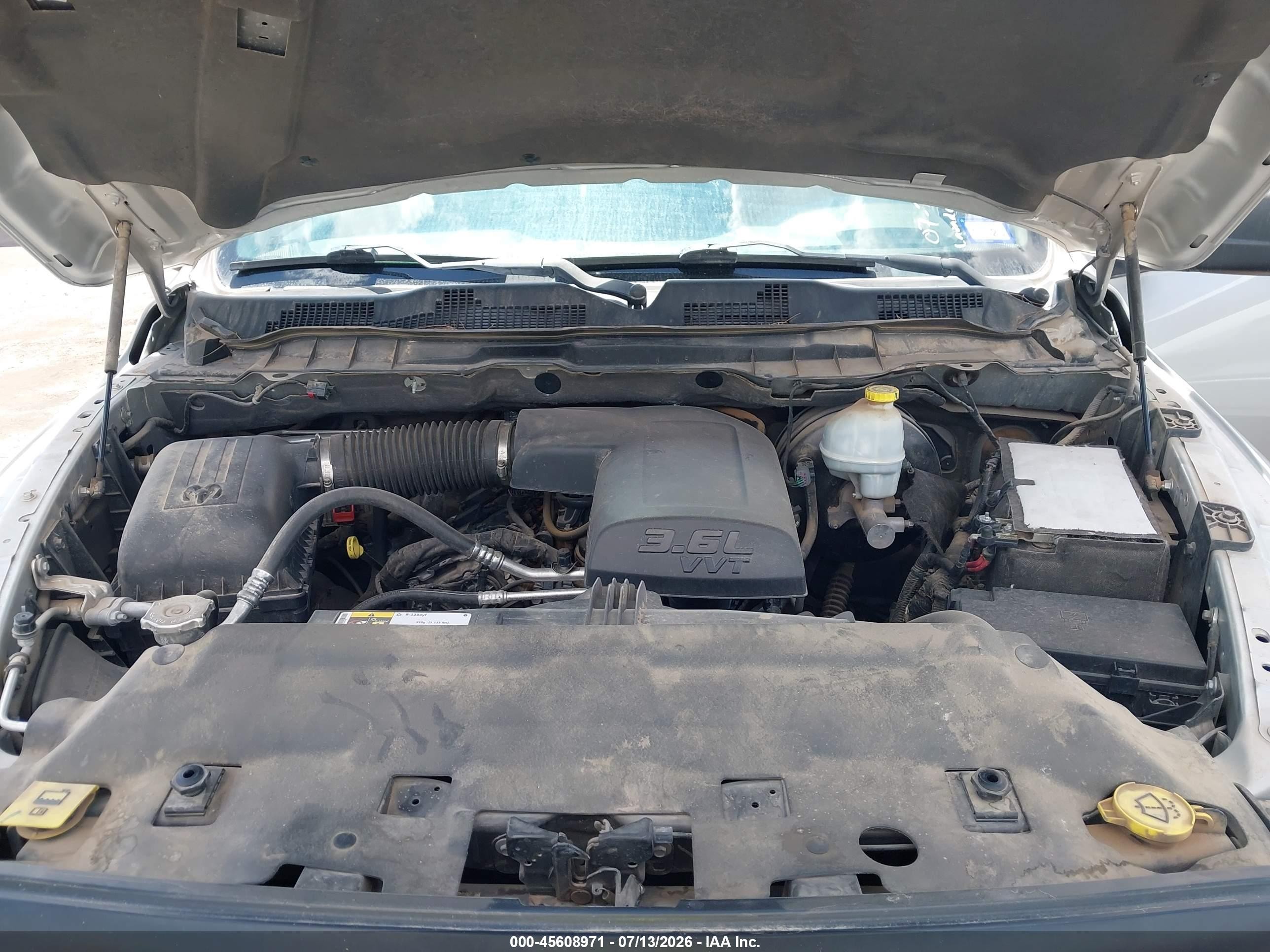 2013 Ram 1500 Tradesman Silver vin: 3C6JR6AG8DG565520