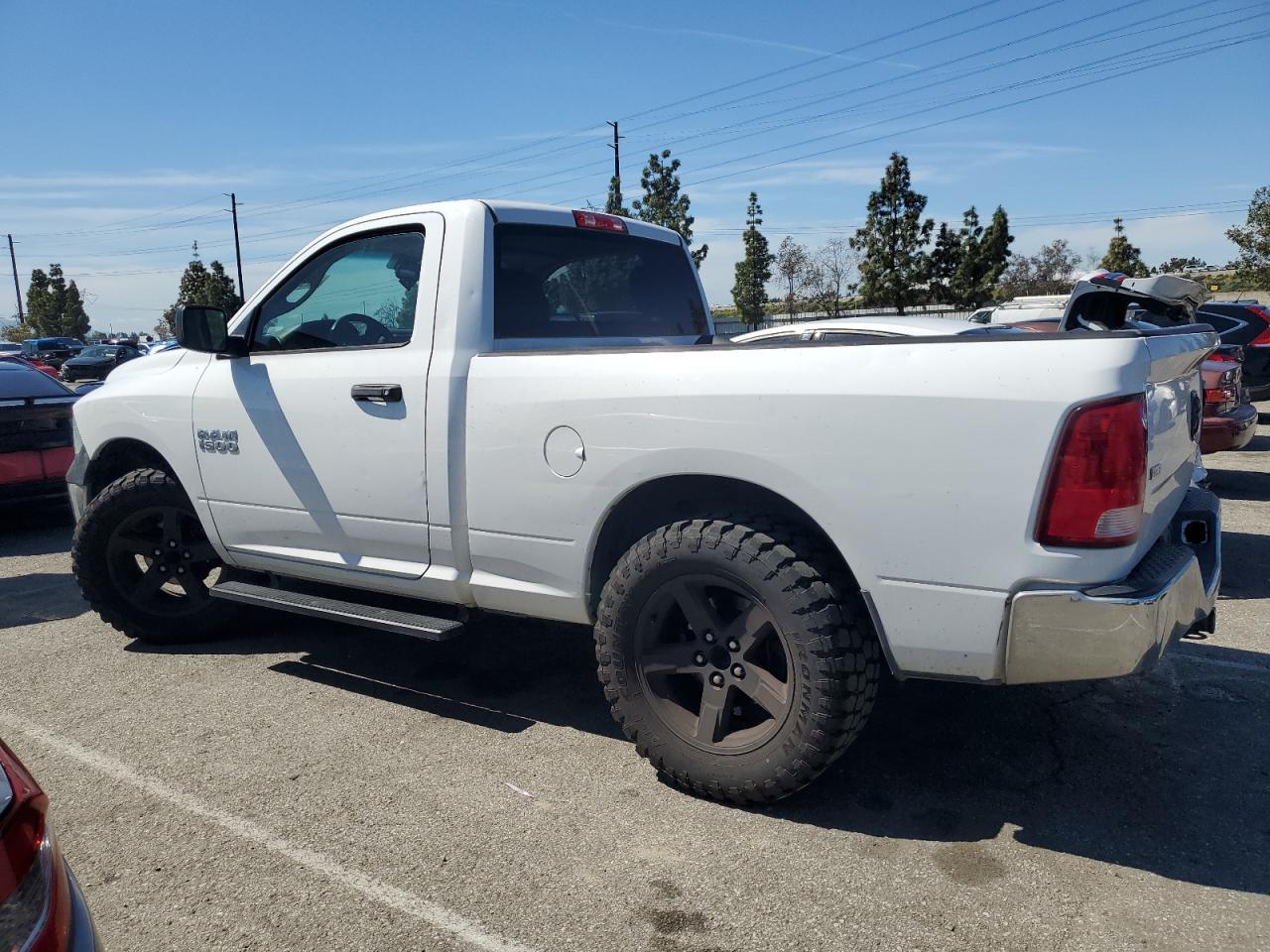 2014 Ram 1500 St White vin: 3C6JR6AG8EG102231