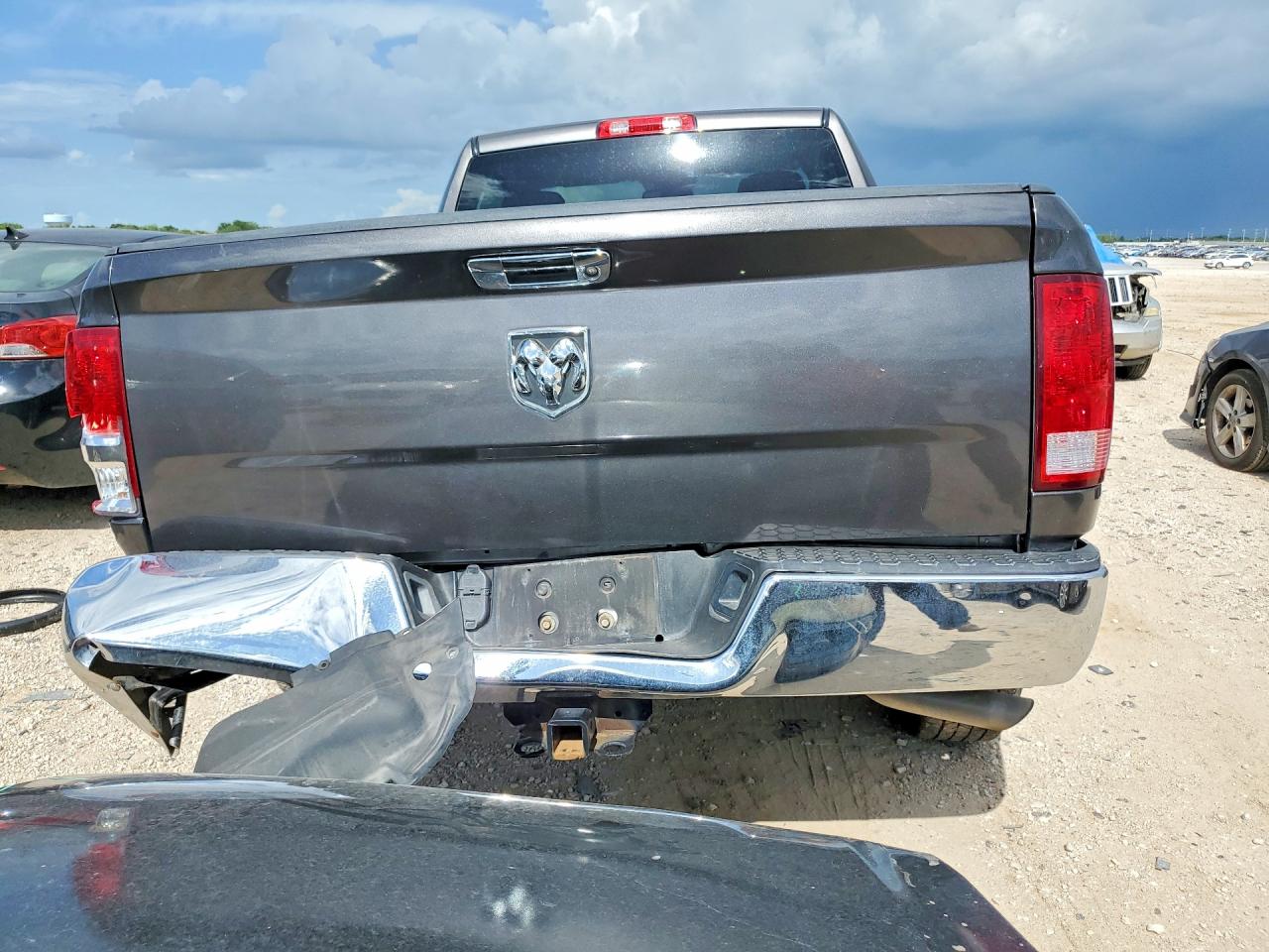 2014 Ram 1500 St Gray vin: 3C6JR6AG9EG331128