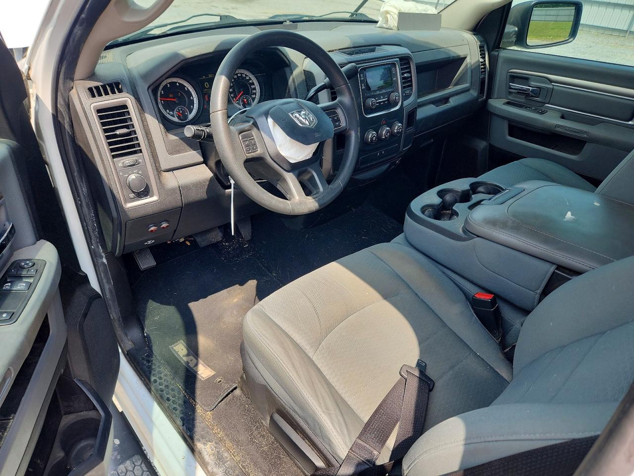 2013 Ram 1500 St White vin: 3C6JR6AP7DG522495