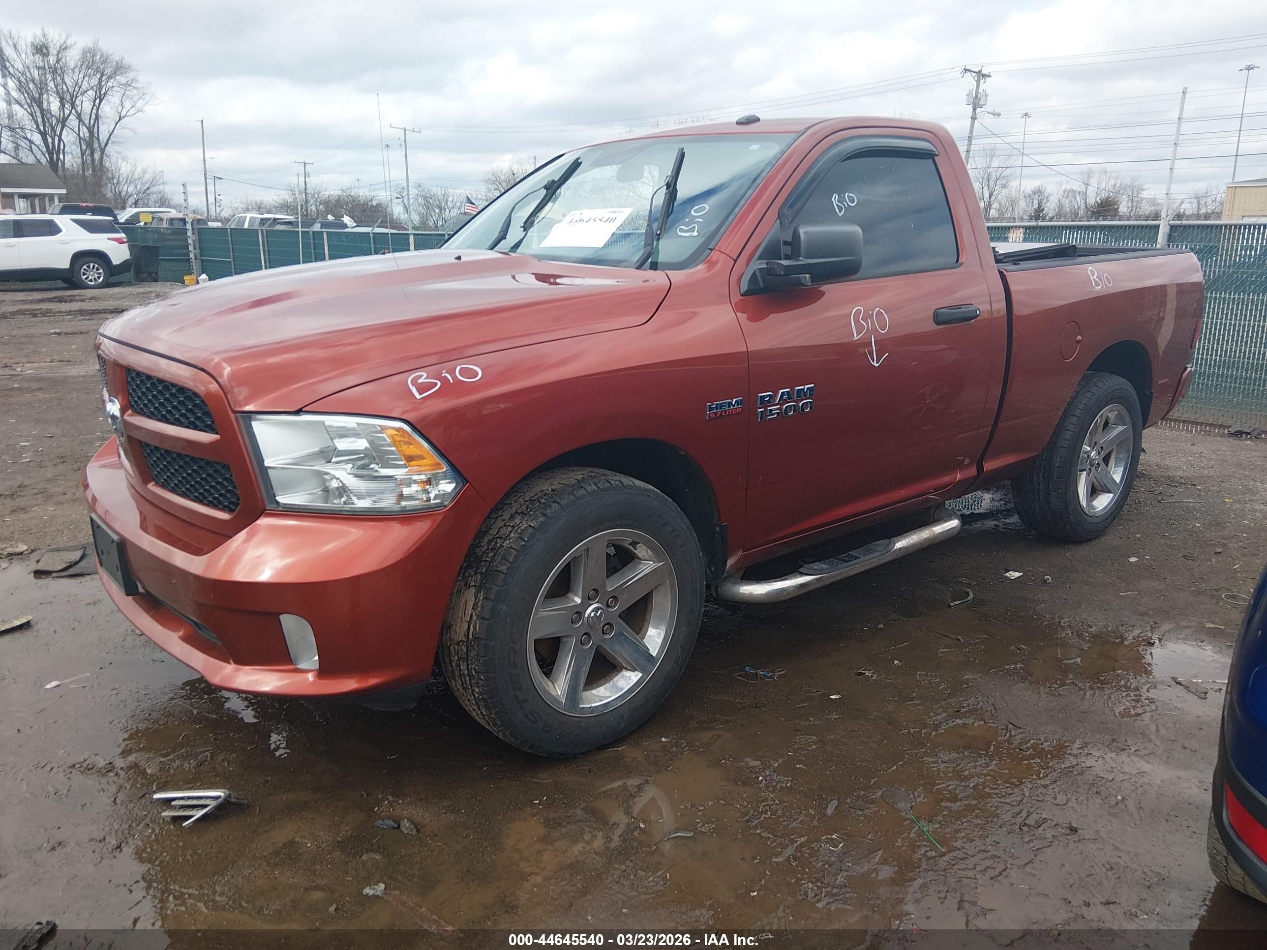 2013 Ram 1500 Express Orange vin: 3C6JR6AT0DG545193
