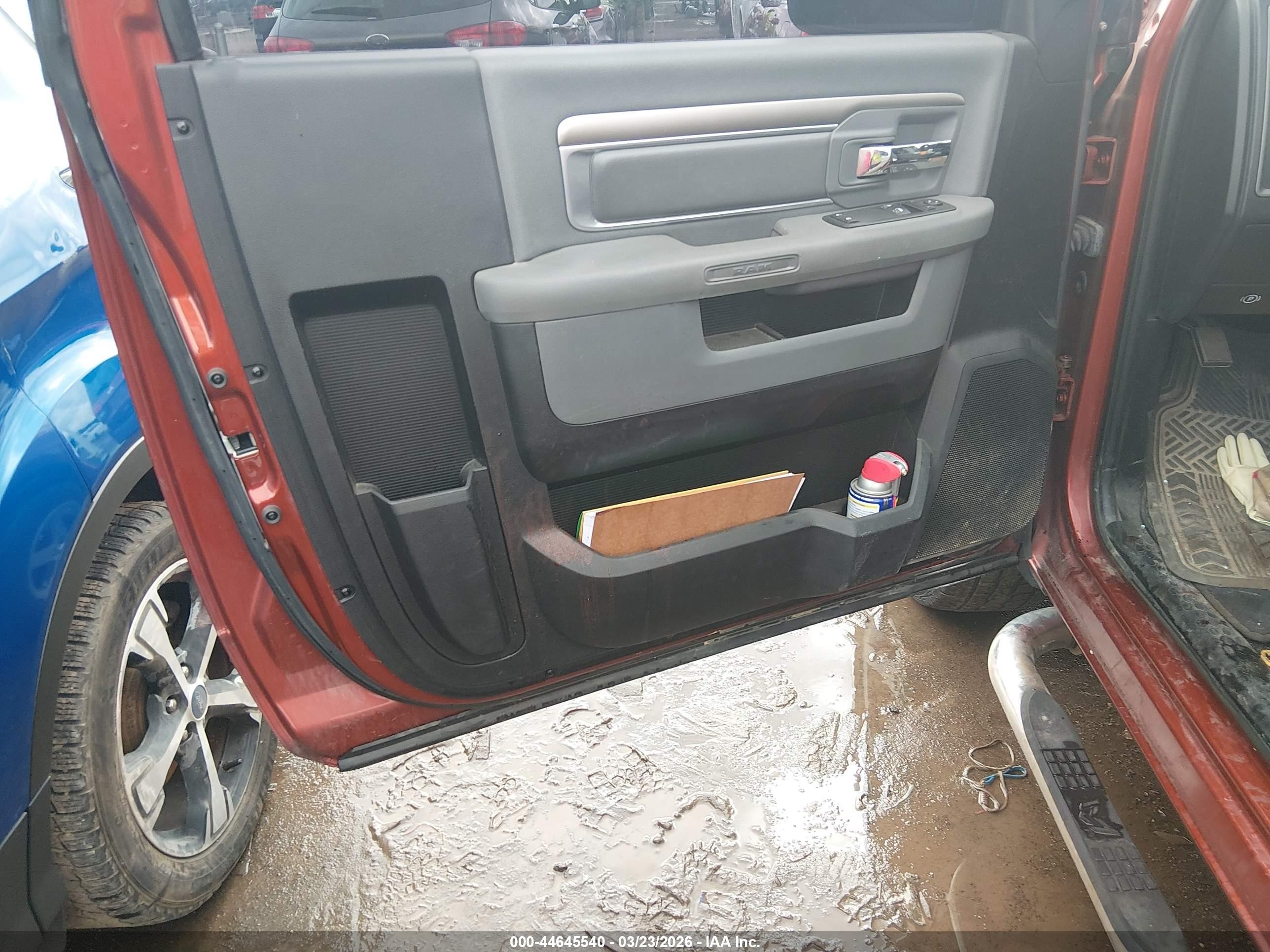 2013 Ram 1500 Express Orange vin: 3C6JR6AT0DG545193