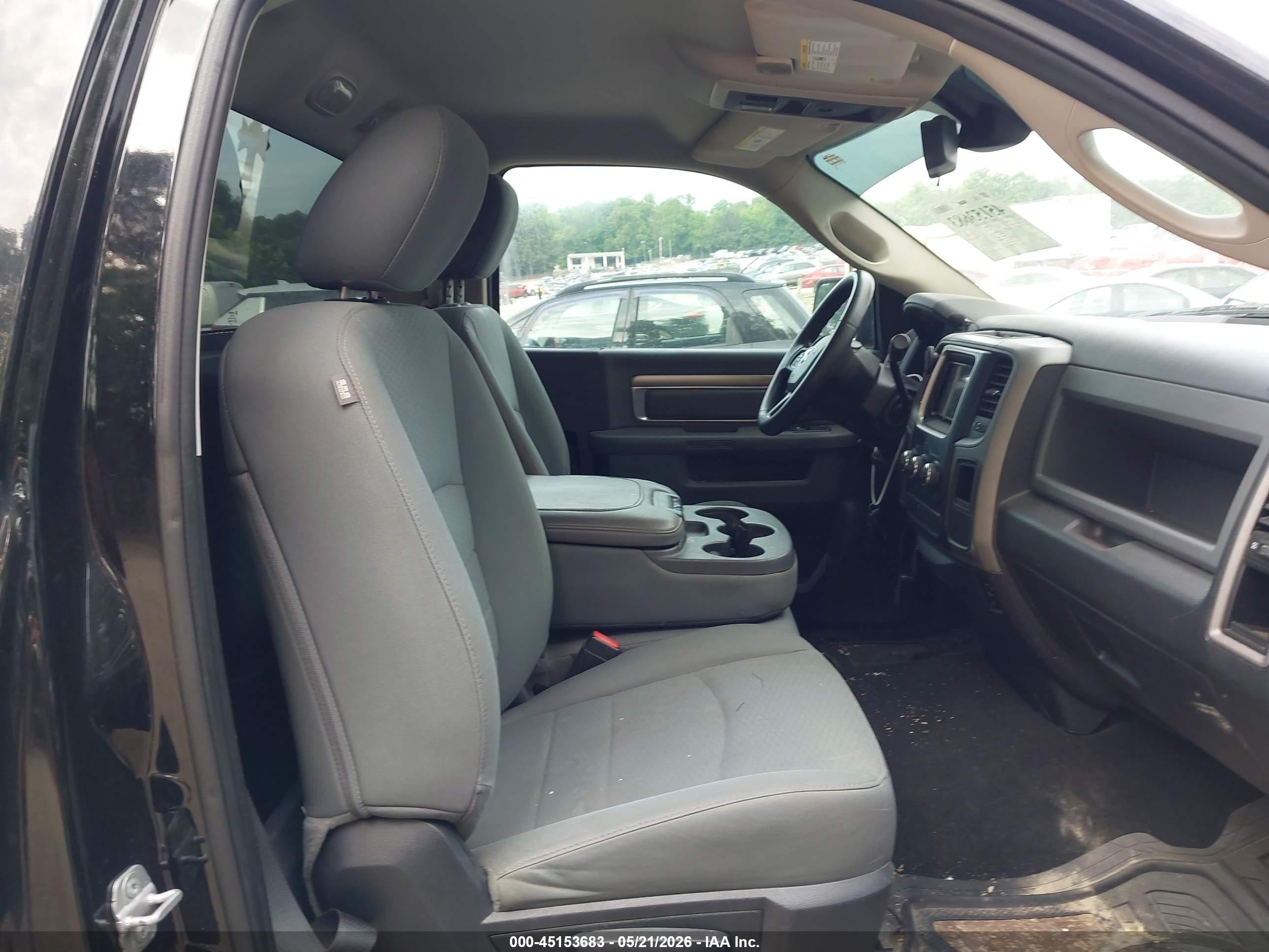 2014 Ram 1500 Express Black vin: 3C6JR6AT1EG282651