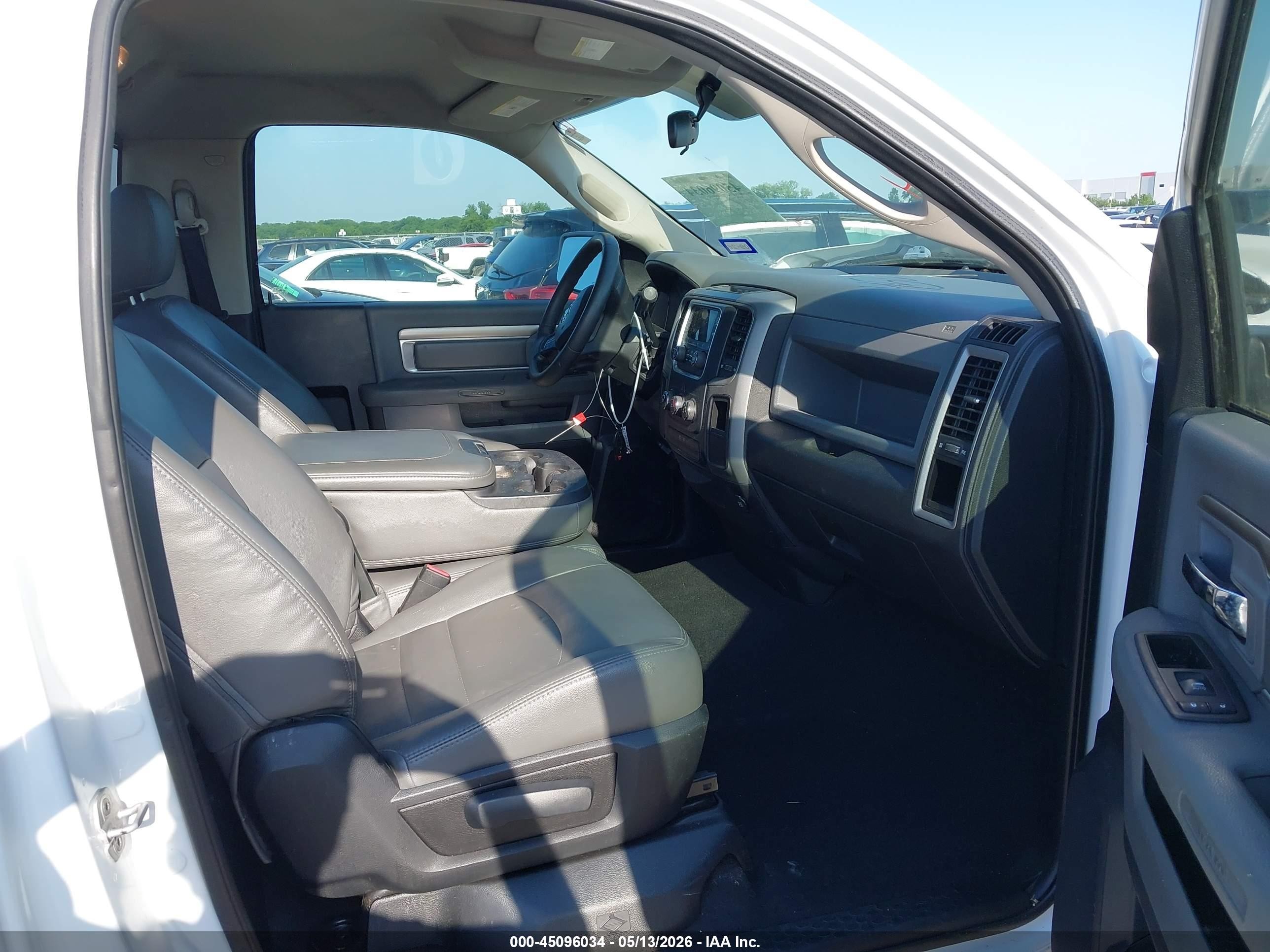 2013 Ram 1500 Express White vin: 3C6JR6AT2DG504693