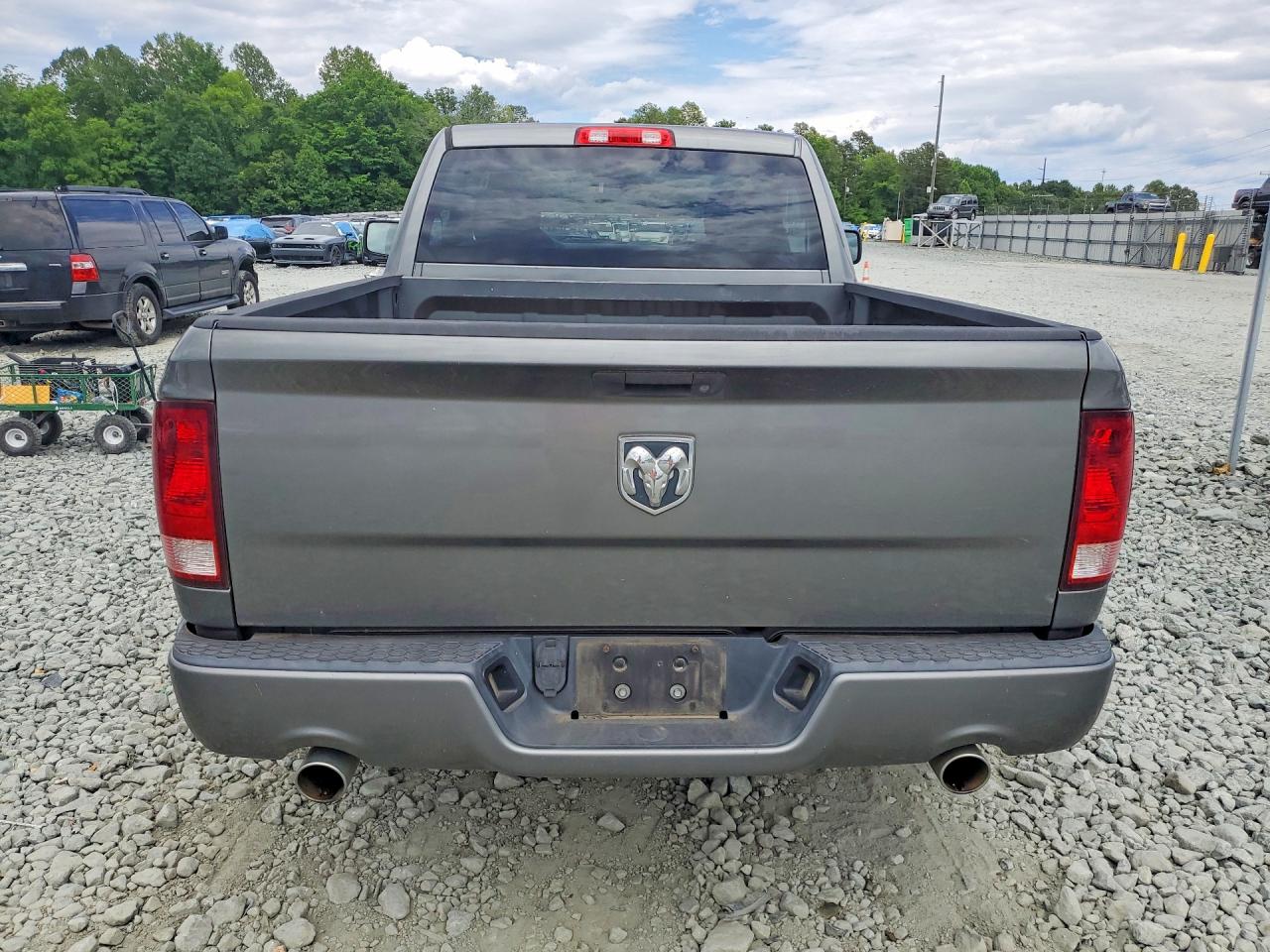 2013 Ram 1500 St Gray vin: 3C6JR6AT2DG541582
