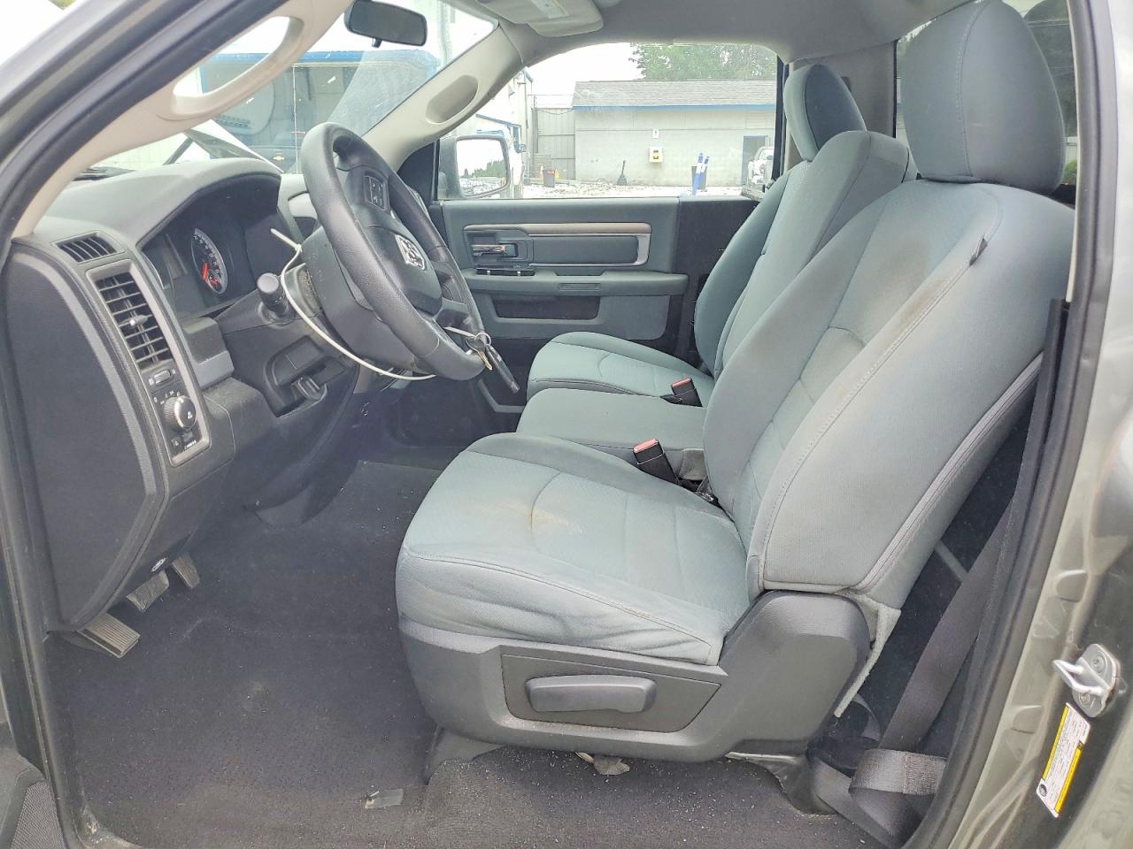 2013 Ram 1500 St Gray vin: 3C6JR6AT2DG541582