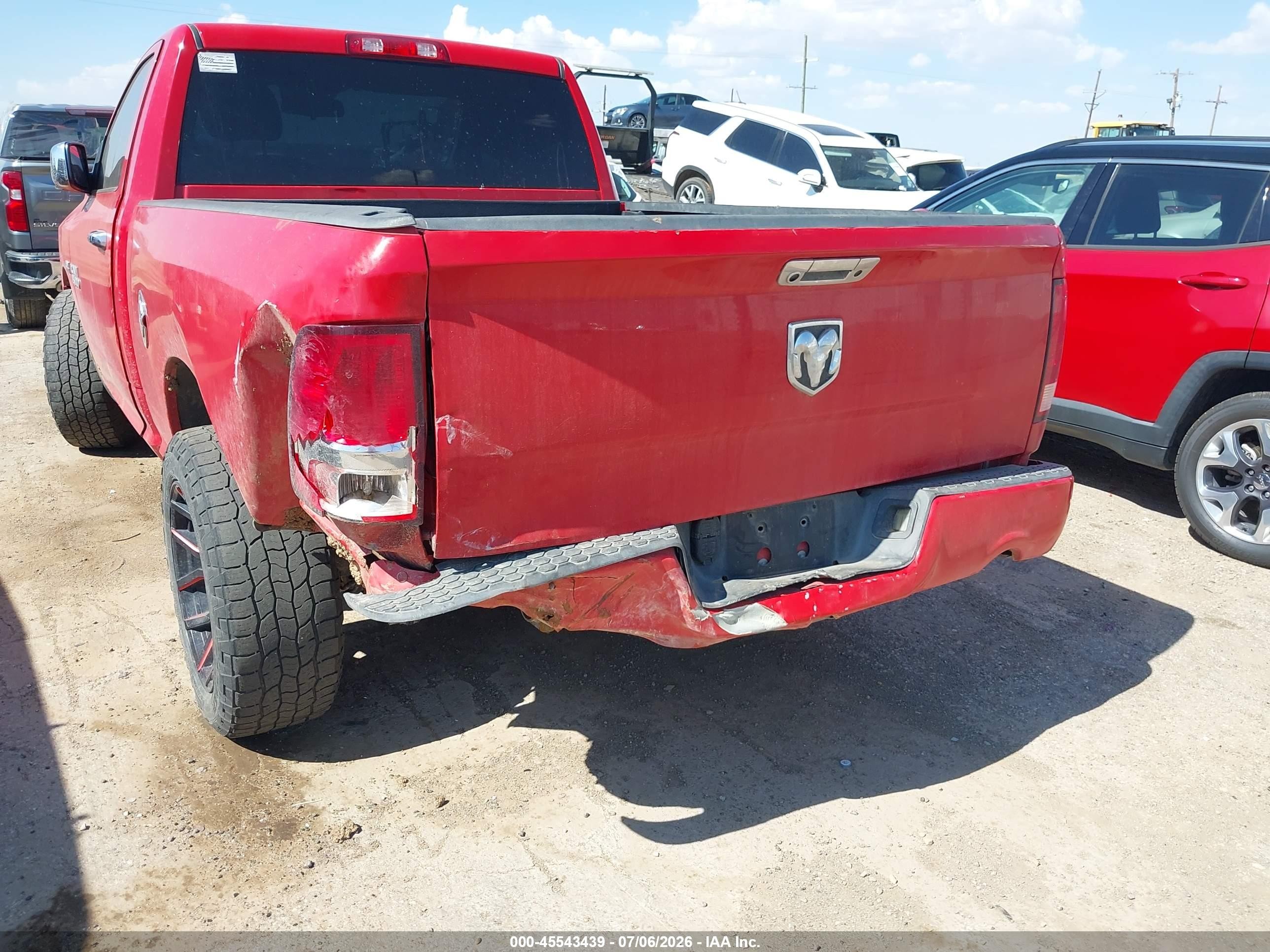 2013 Ram 1500 Express Red vin: 3C6JR6AT2DG541632