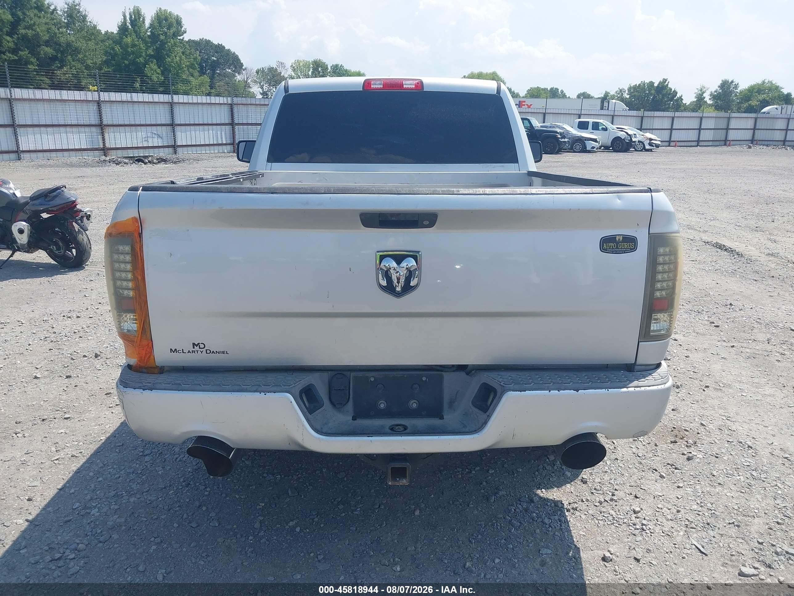 2014 Ram 1500 Express Silver vin: 3C6JR6AT2EG174345