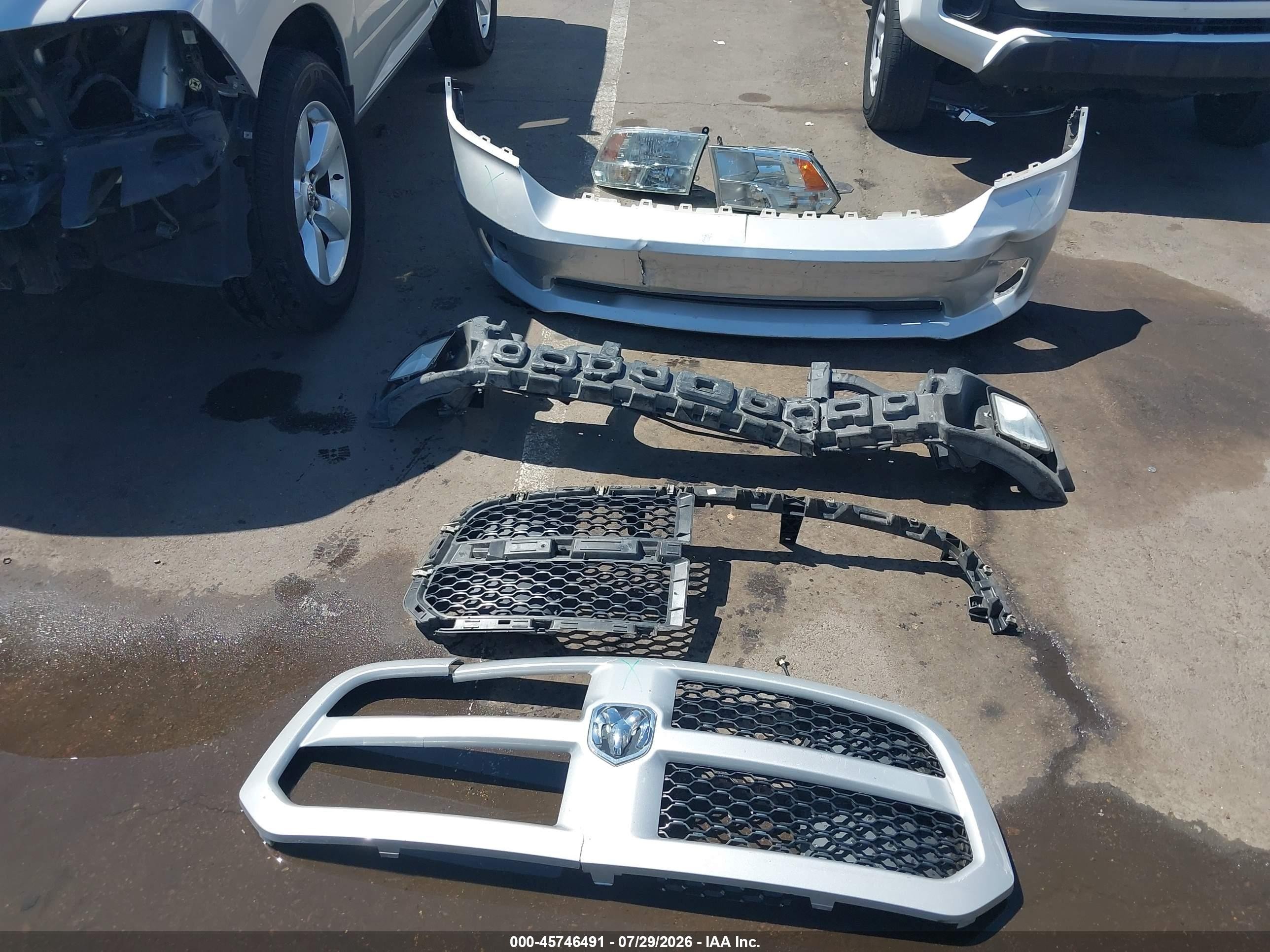 2014 Ram 1500 Express Silver vin: 3C6JR6AT3EG257461