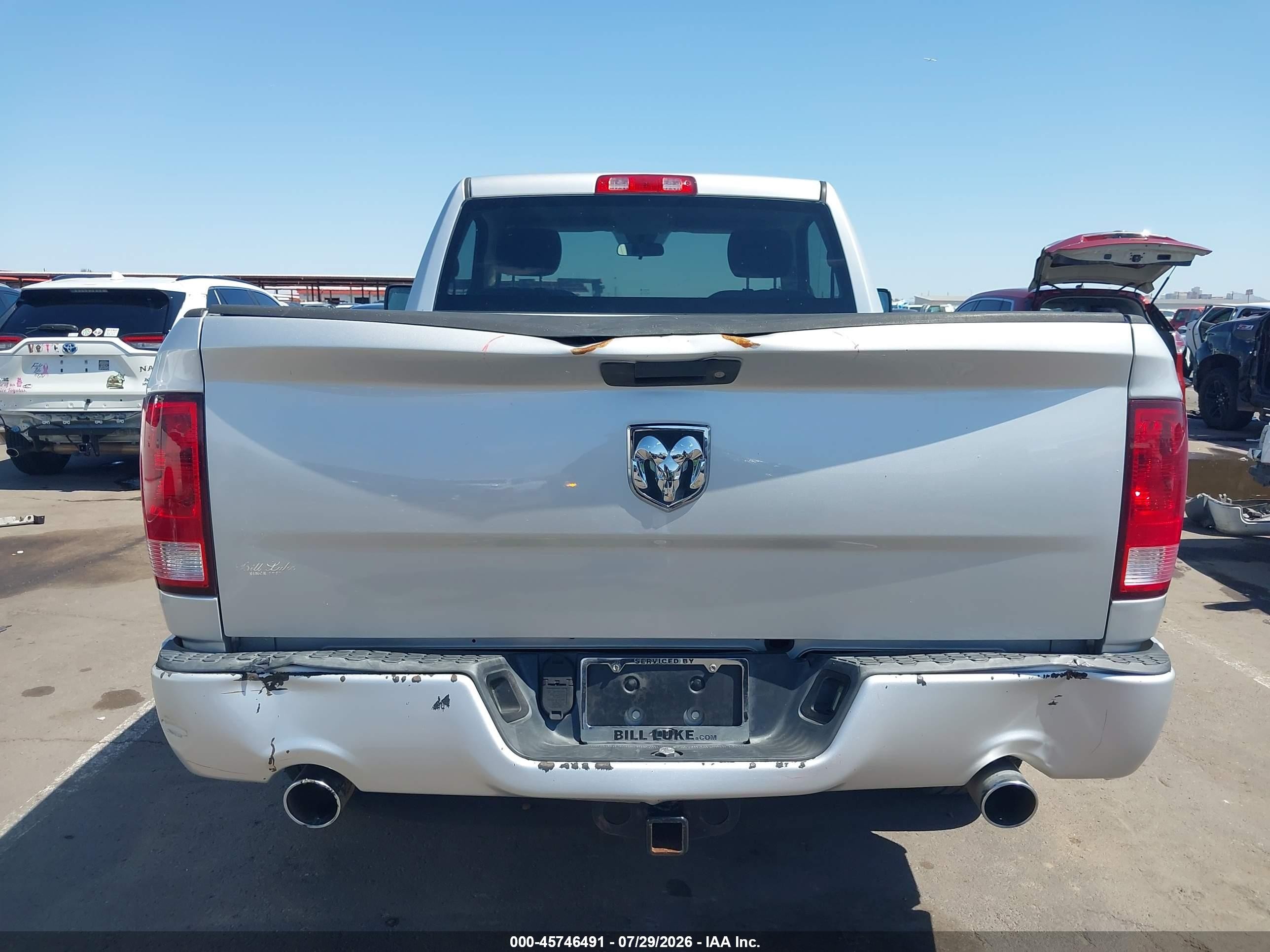 2014 Ram 1500 Express Silver vin: 3C6JR6AT3EG257461