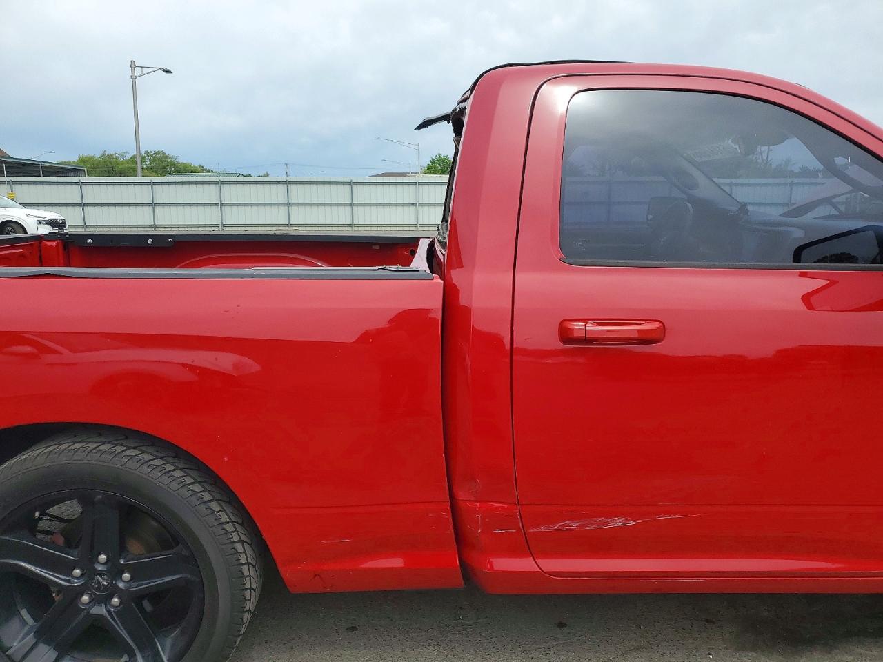 2015 Ram 1500 St Красный vin: 3C6JR6AT3FG525216