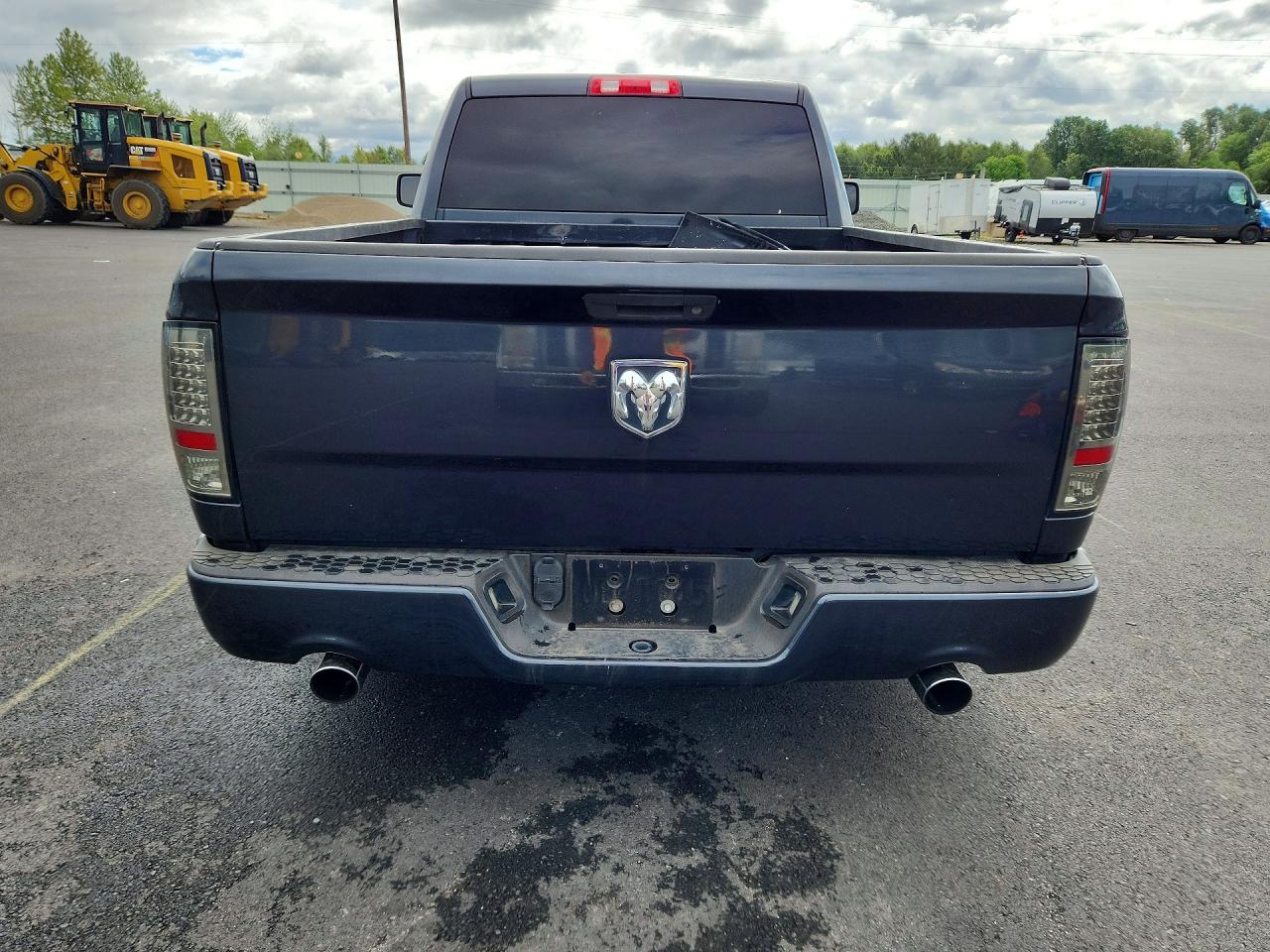 2015 Ram 1500 St Charcoal vin: 3C6JR6AT3FG612128