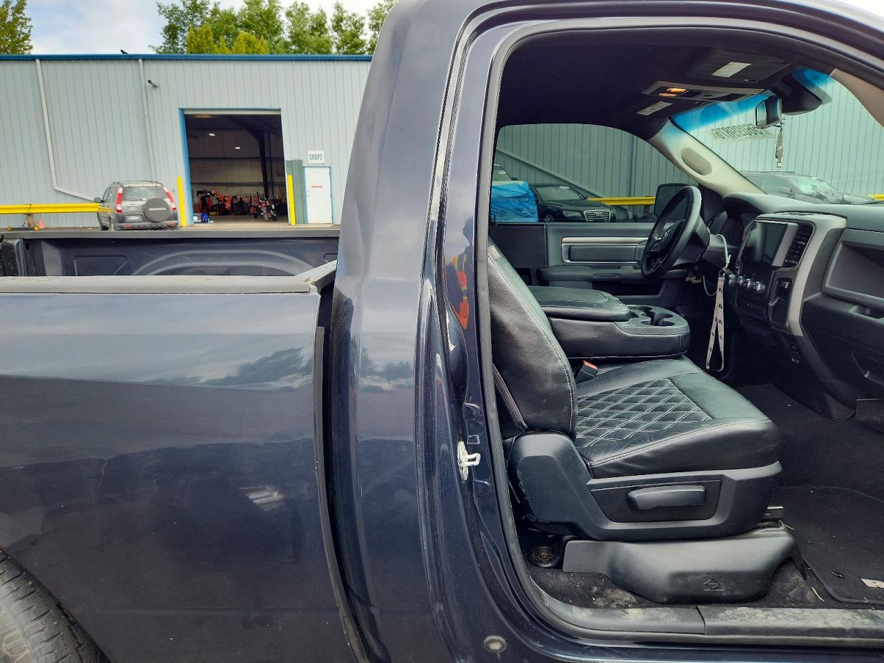 2015 Ram 1500 St Charcoal vin: 3C6JR6AT3FG612128
