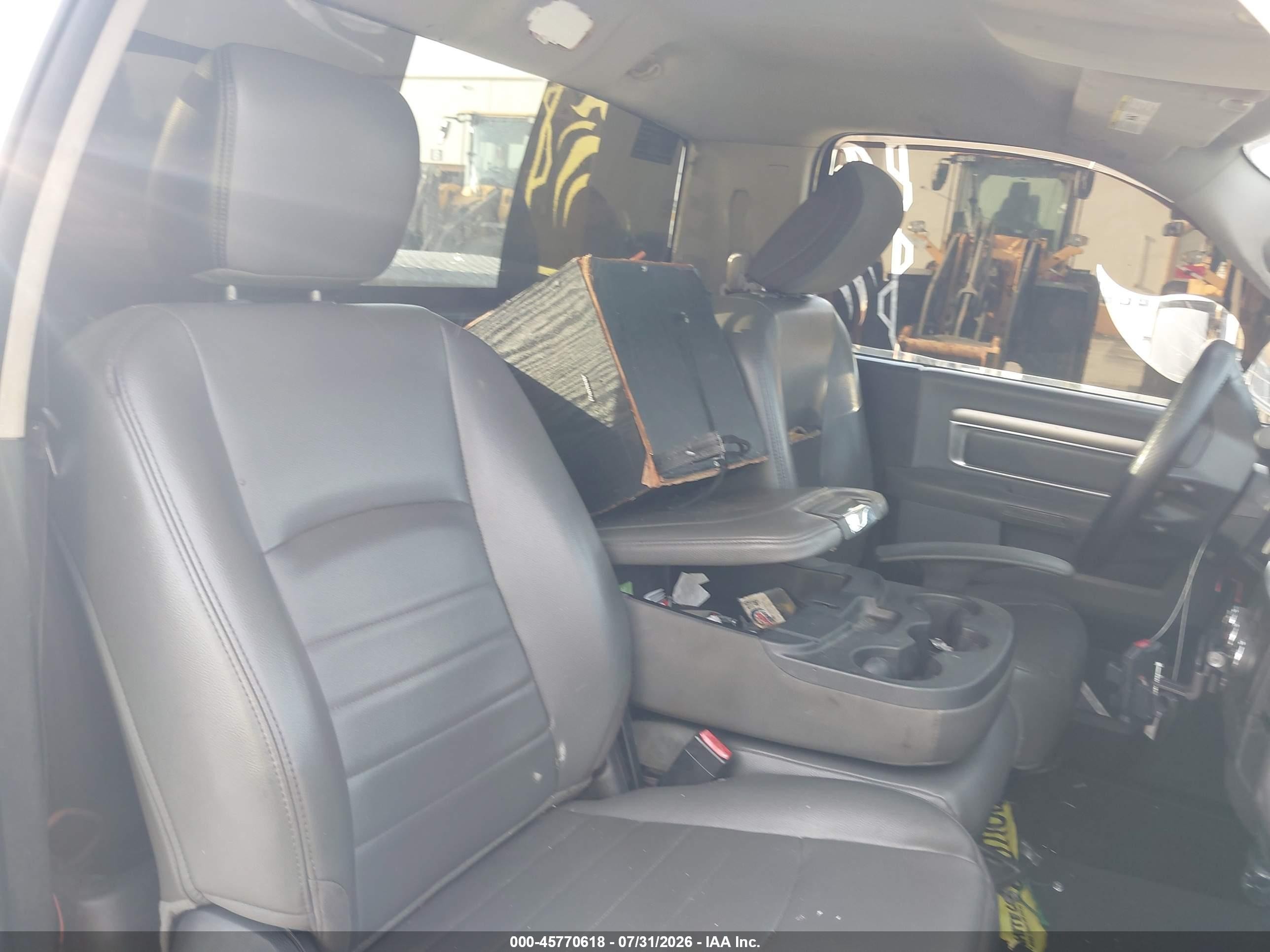 2013 Ram 1500 Express White vin: 3C6JR6AT5DG576519