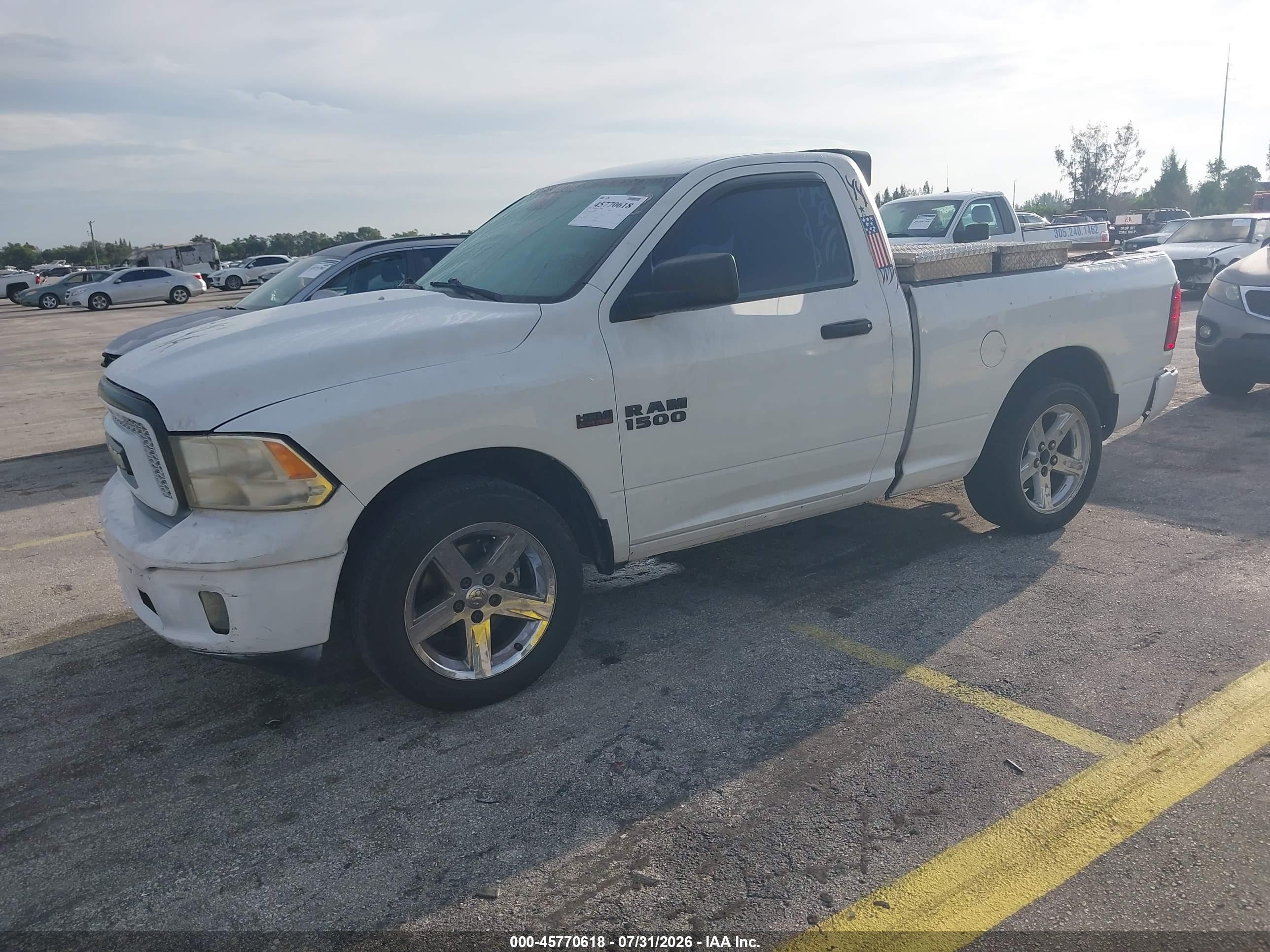 2013 Ram 1500 Express White vin: 3C6JR6AT5DG576519