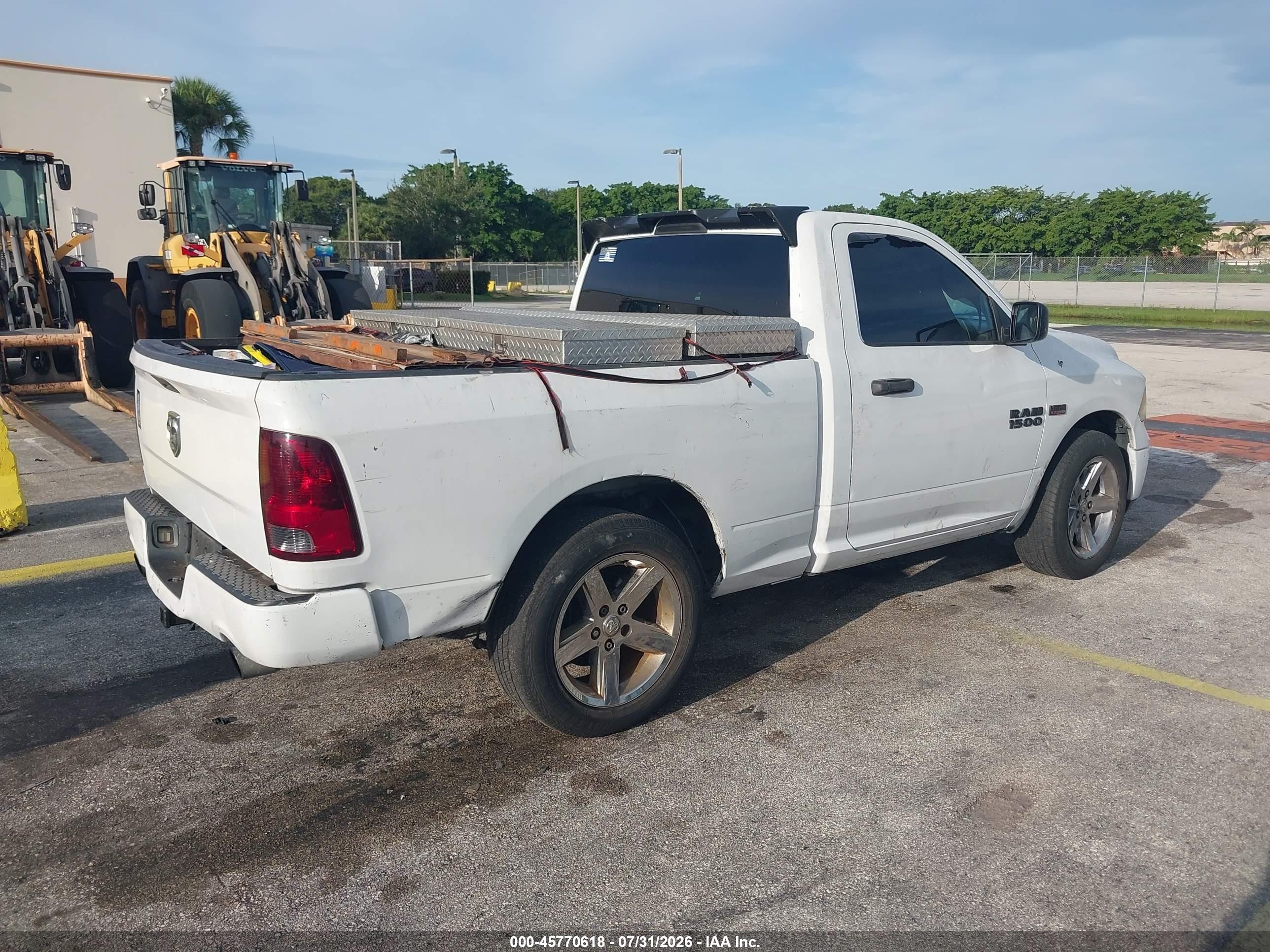 2013 Ram 1500 Express White vin: 3C6JR6AT5DG576519