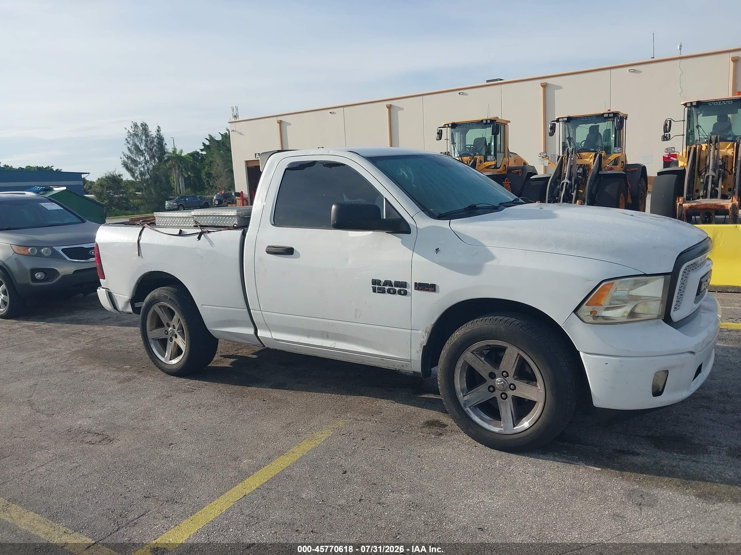 2013 Ram 1500 Express White vin: 3C6JR6AT5DG576519