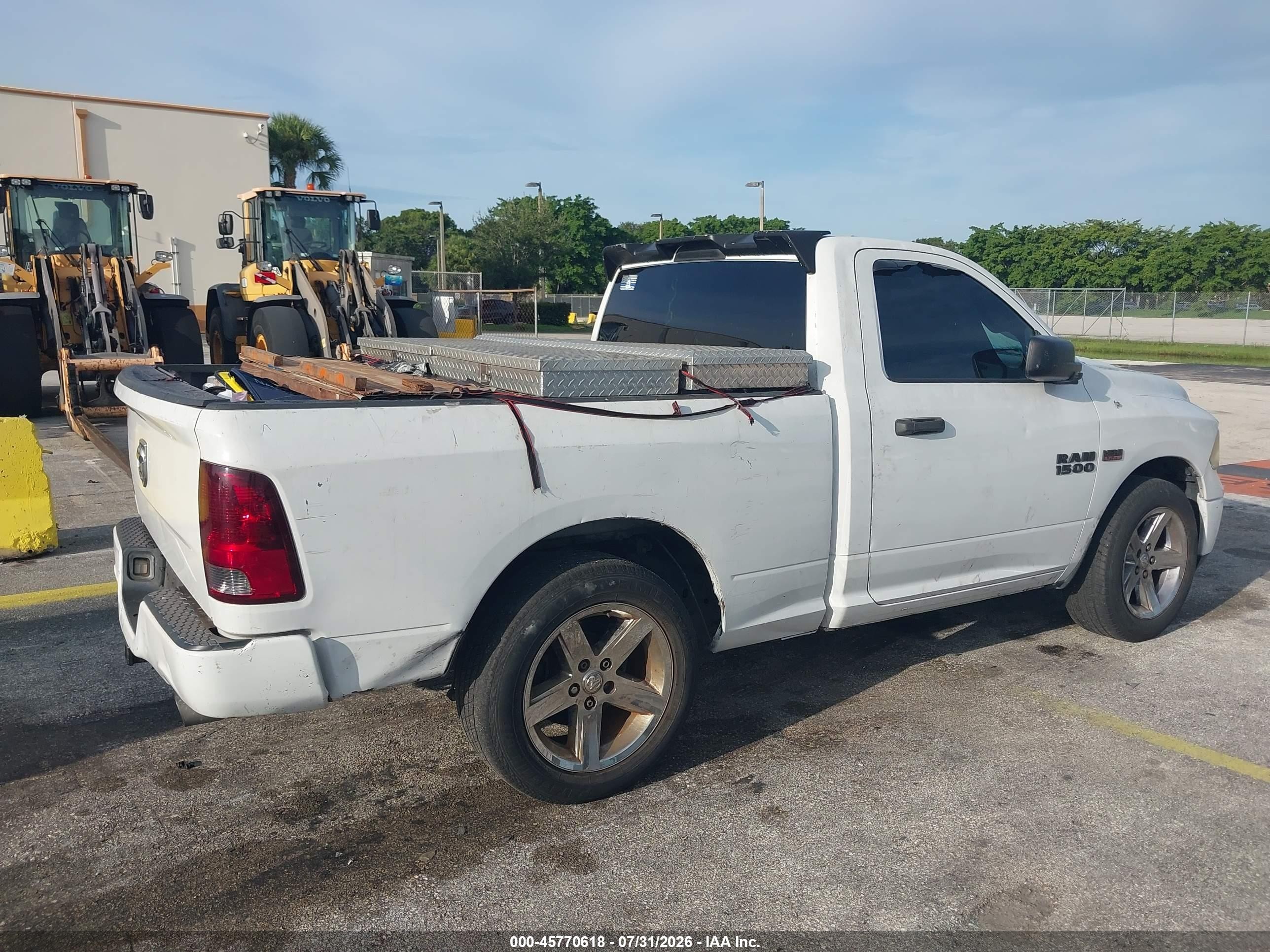 2013 Ram 1500 Express White vin: 3C6JR6AT5DG576519