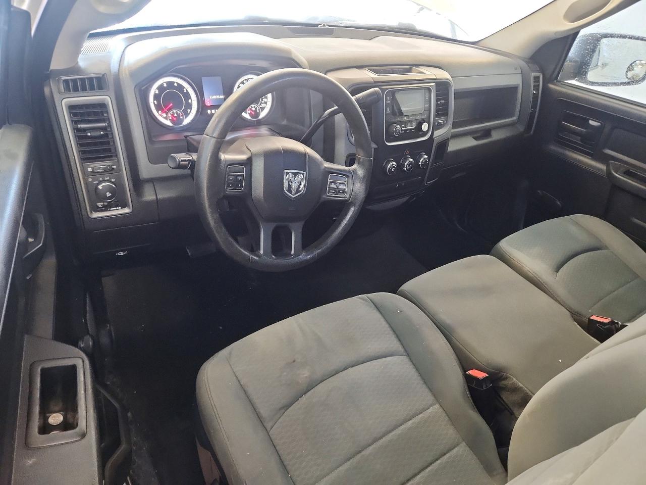2013 Ram 1500 St White vin: 3C6JR6AT5DG583681