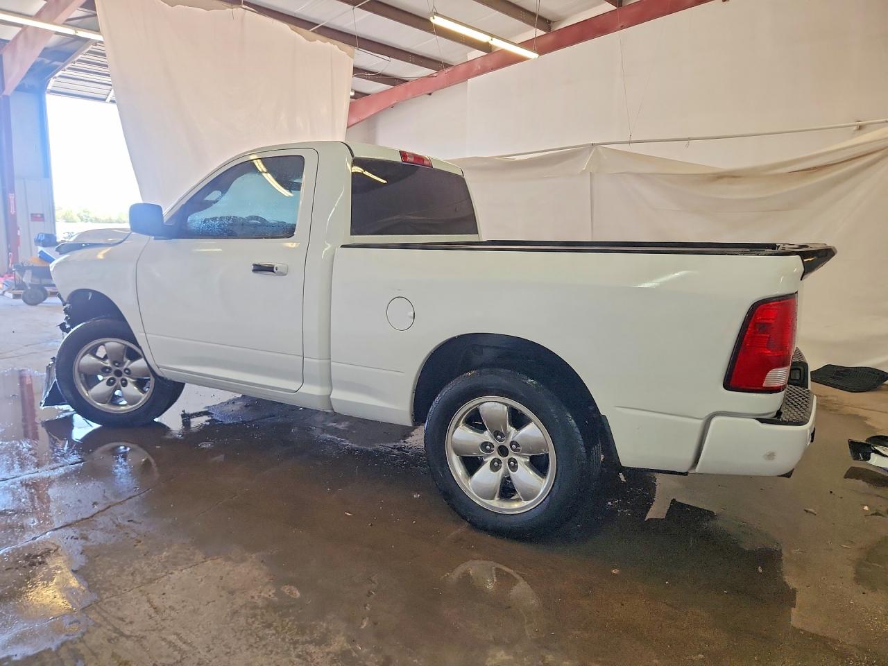 2013 Ram 1500 St White vin: 3C6JR6AT5DG583681