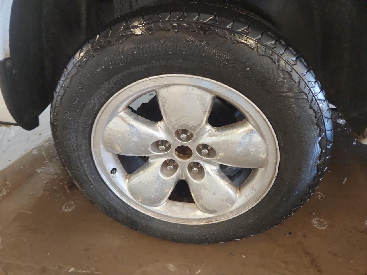2013 Ram 1500 St White vin: 3C6JR6AT5DG583681 Damage: Right Rear Wheel, Bent, Replacement Required